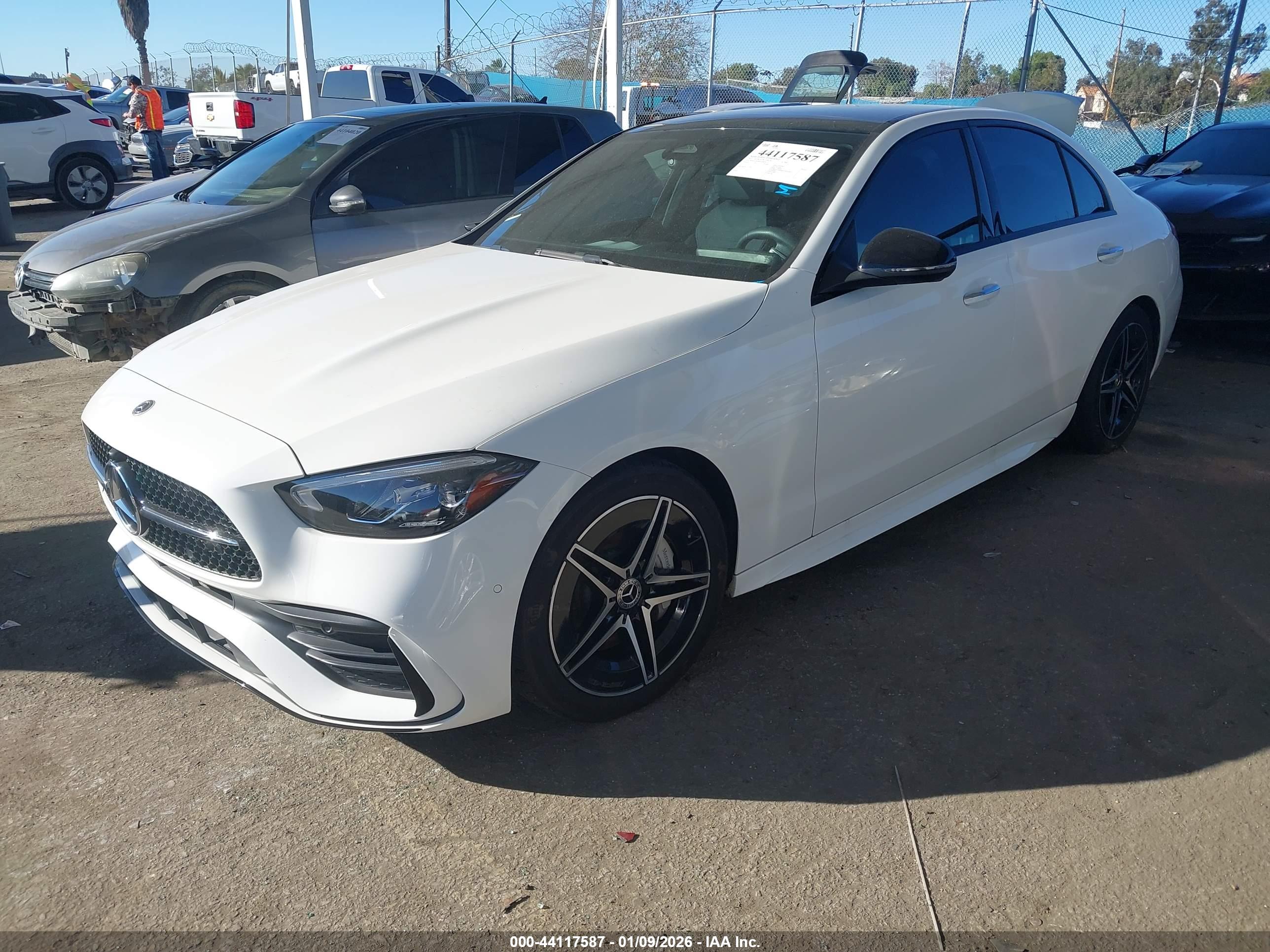 MERCEDES-BENZ C image 2