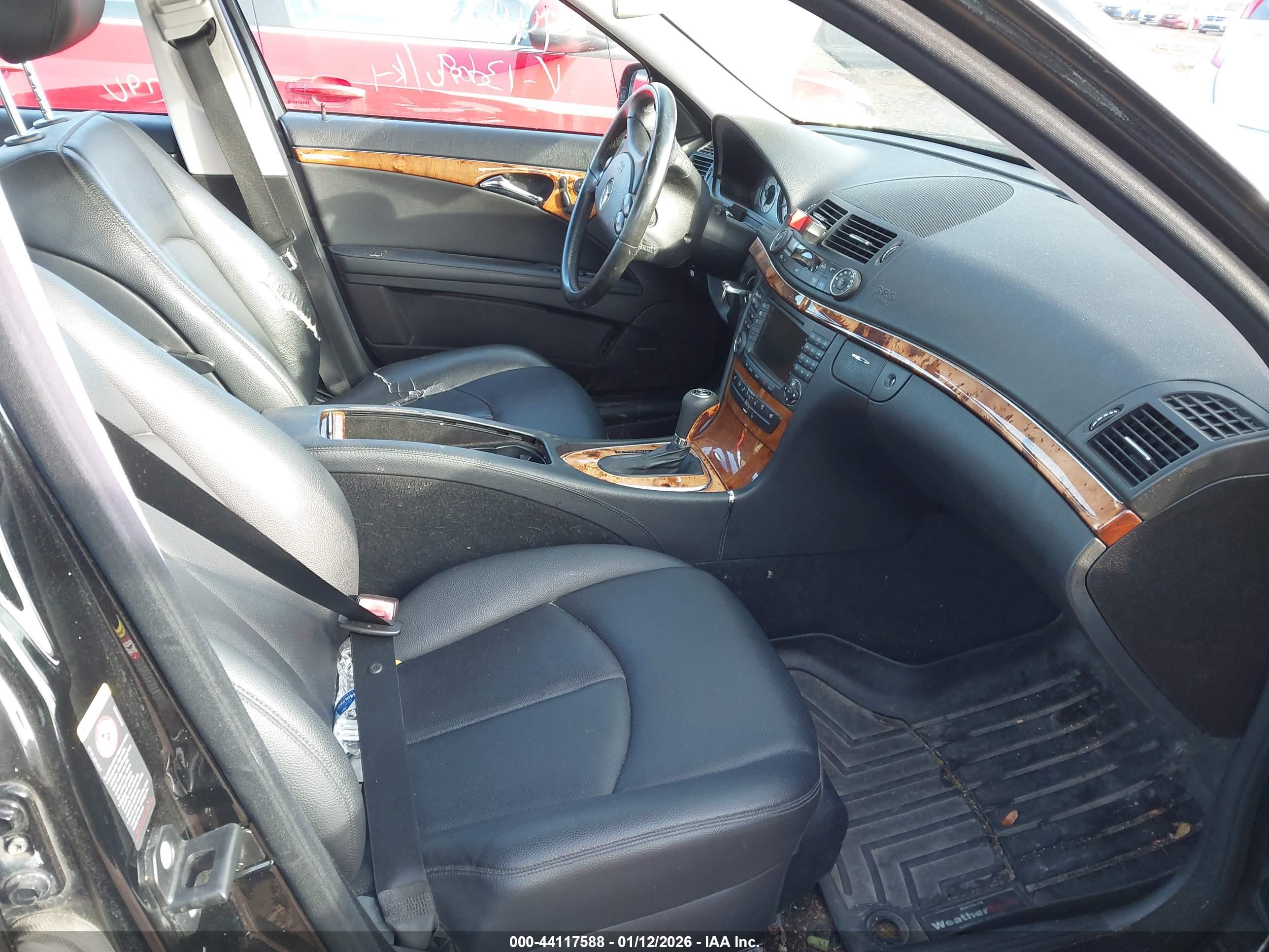 MERCEDES-BENZ E image 5