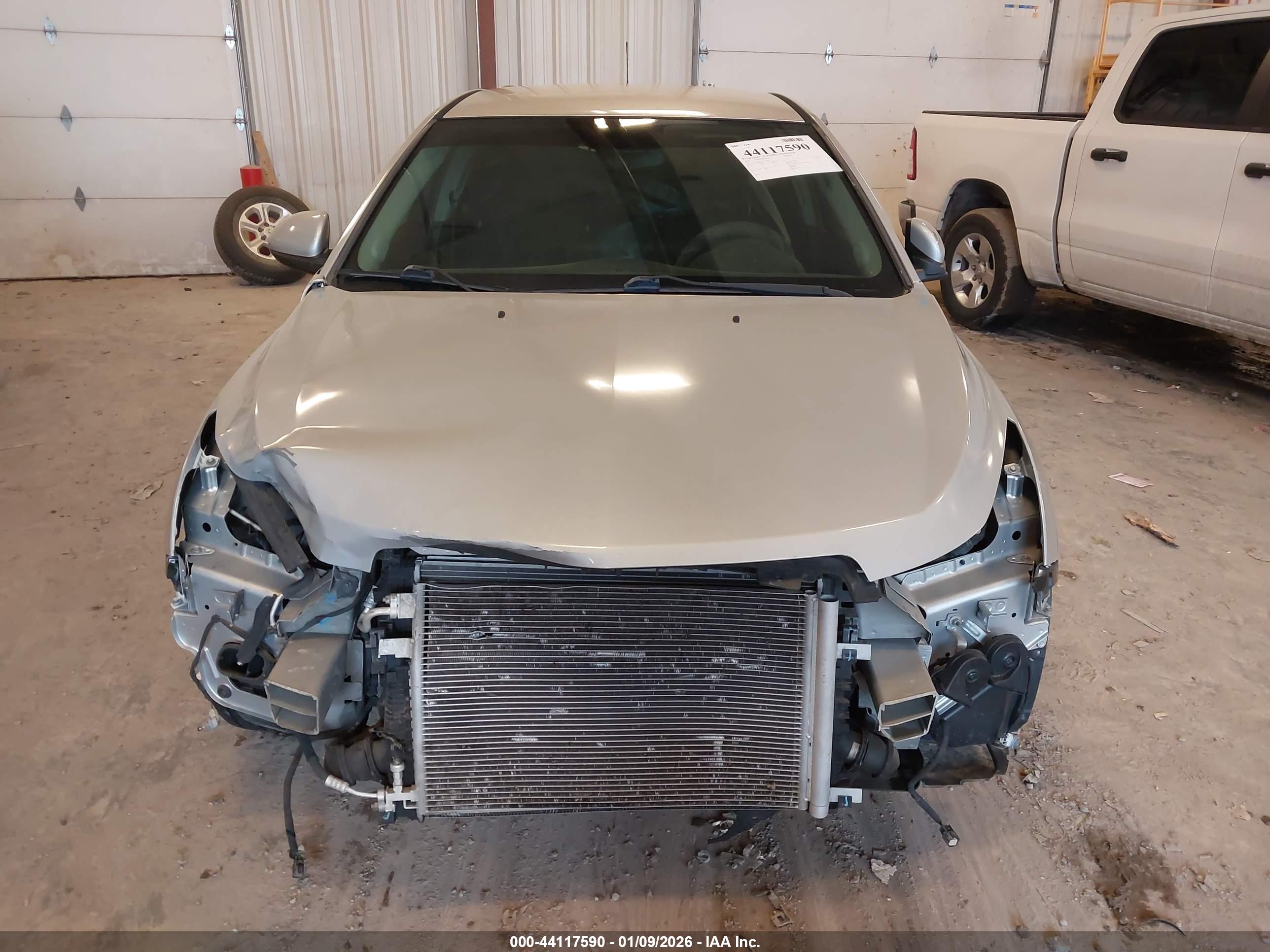 CHEVROLET CRUZE image 6