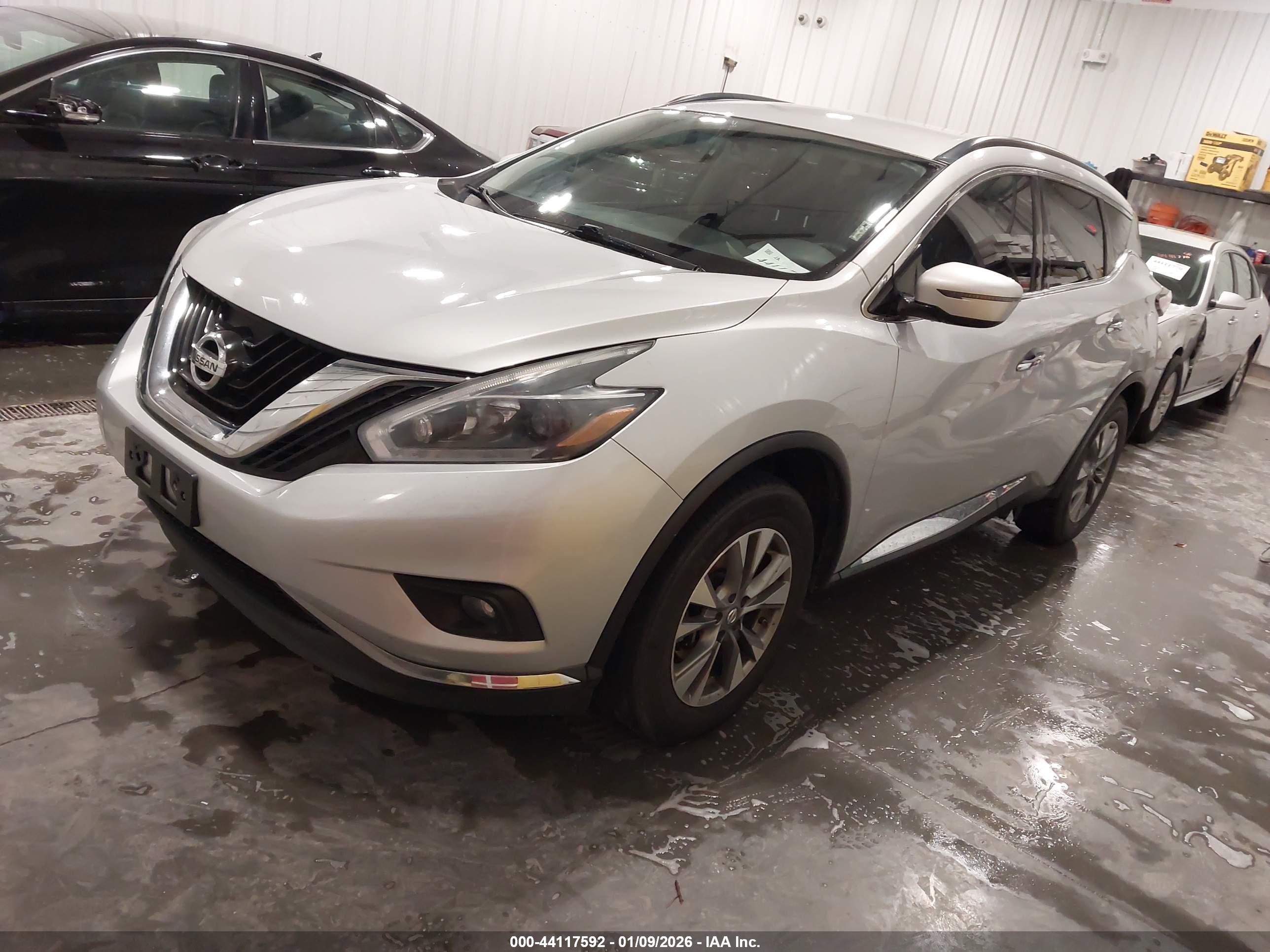 NISSAN MURANO image 2