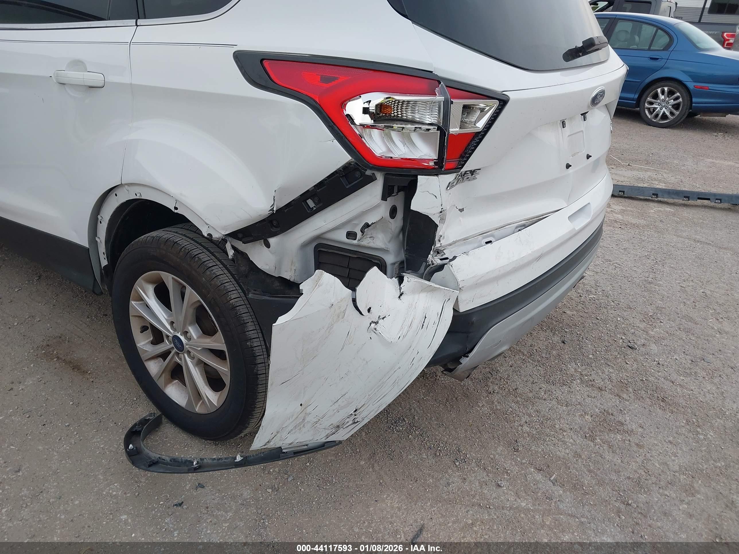 FORD ESCAPE image 6