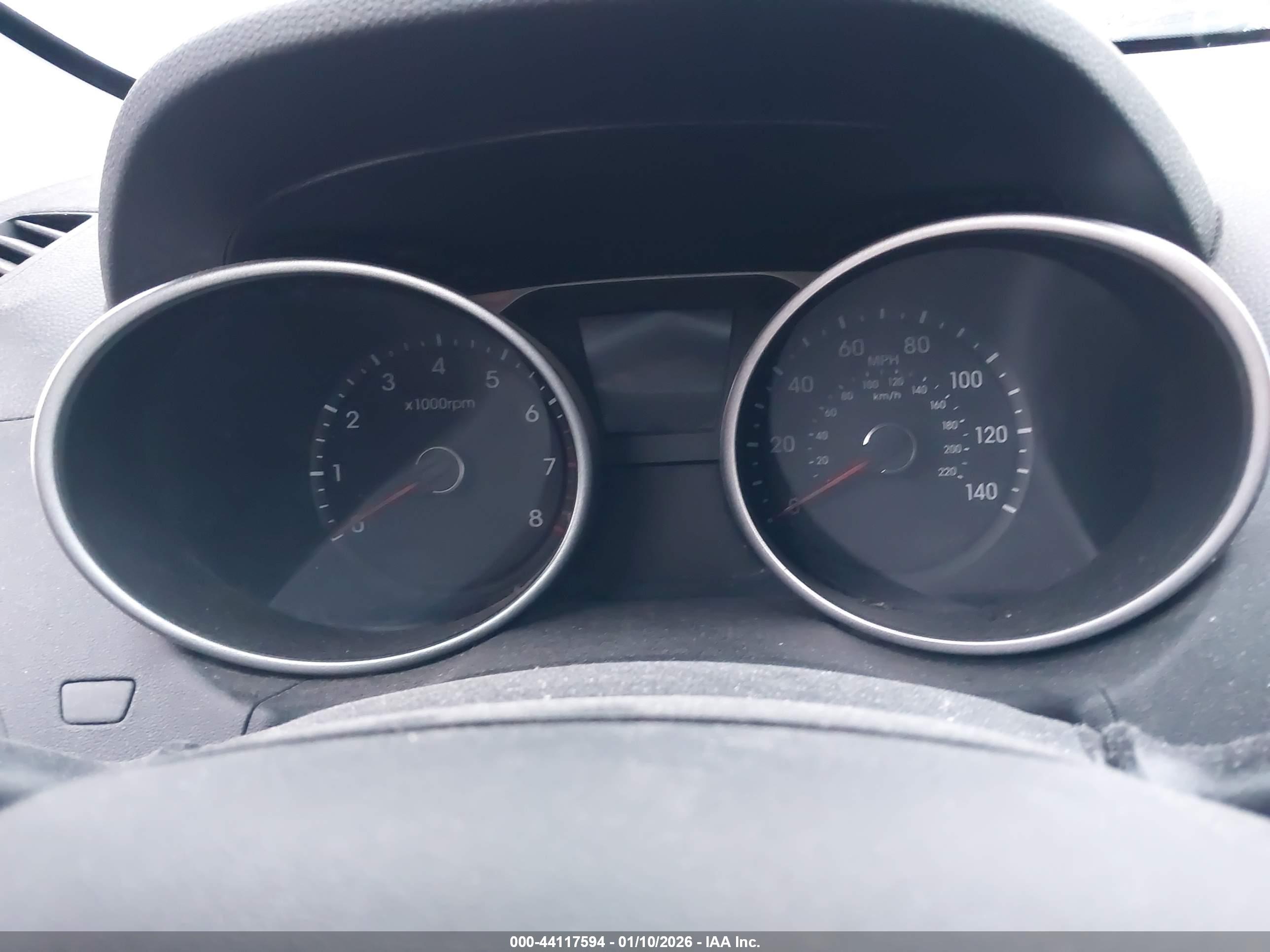 HYUNDAI TUCSON image 7