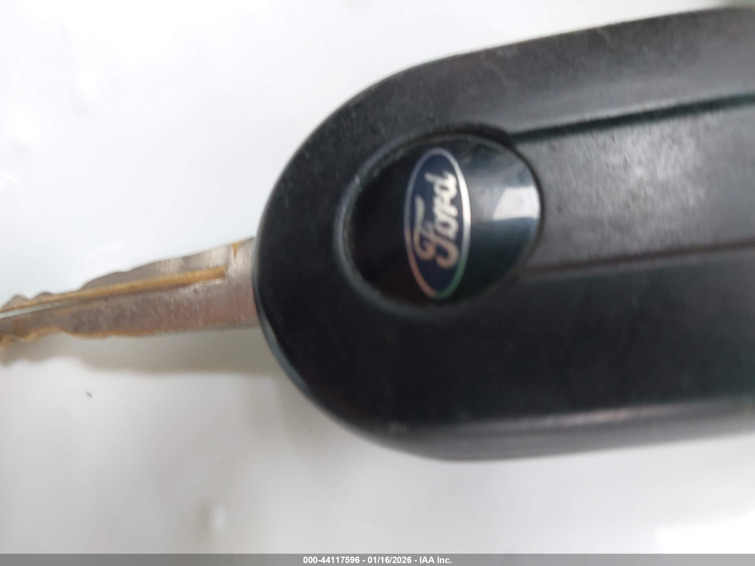 FORD ESCAPE image 11