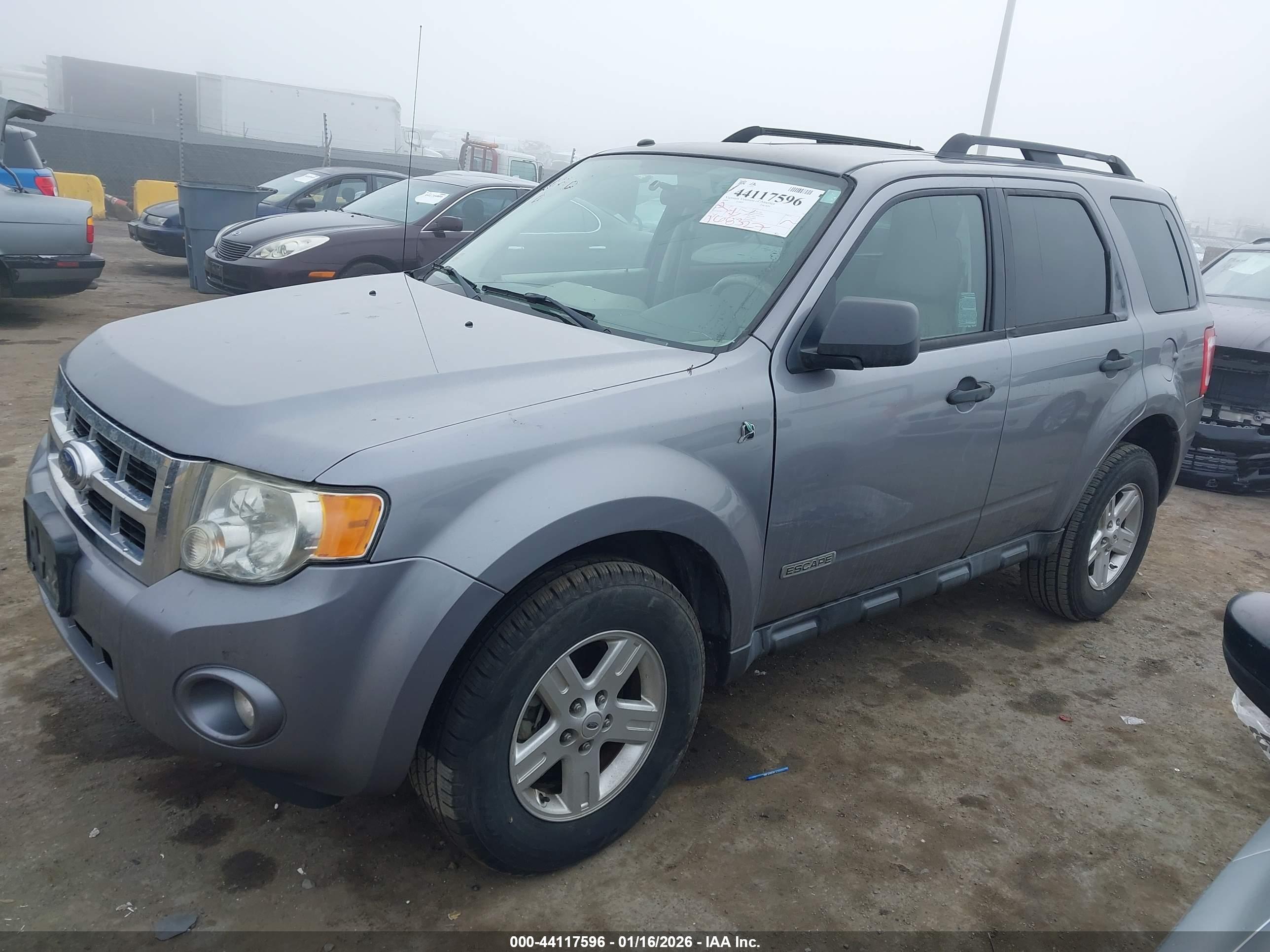 FORD ESCAPE image 2
