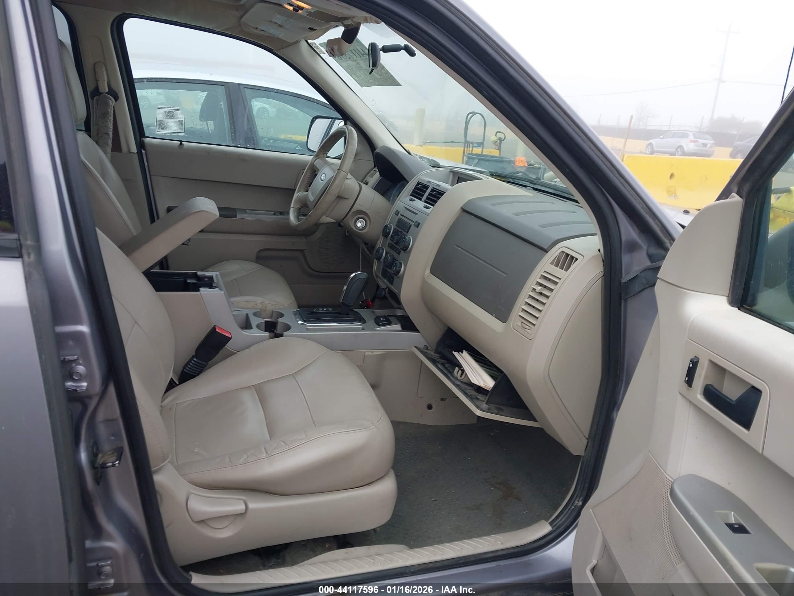 FORD ESCAPE image 5