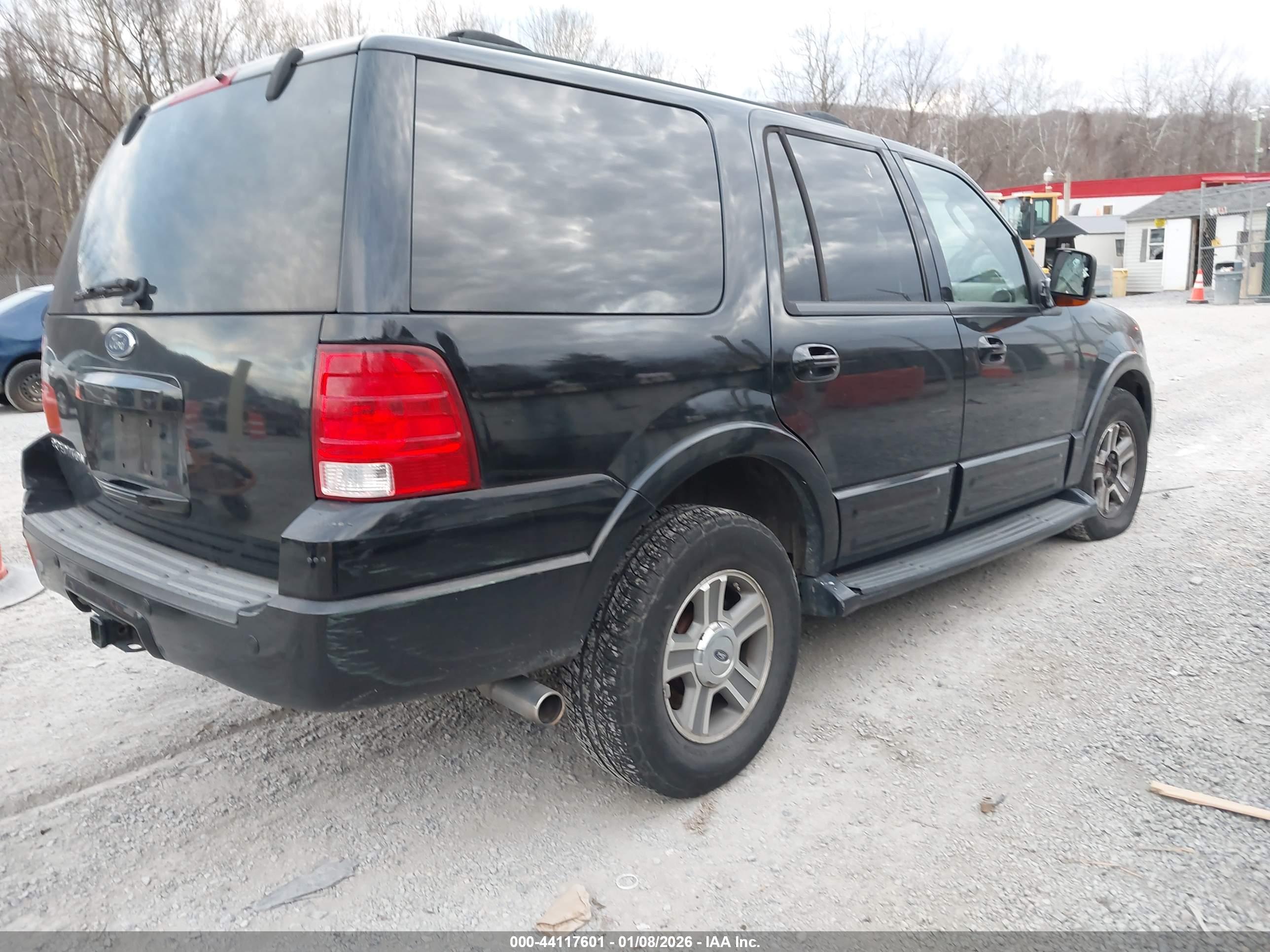 FORD EXPEDITION image 4