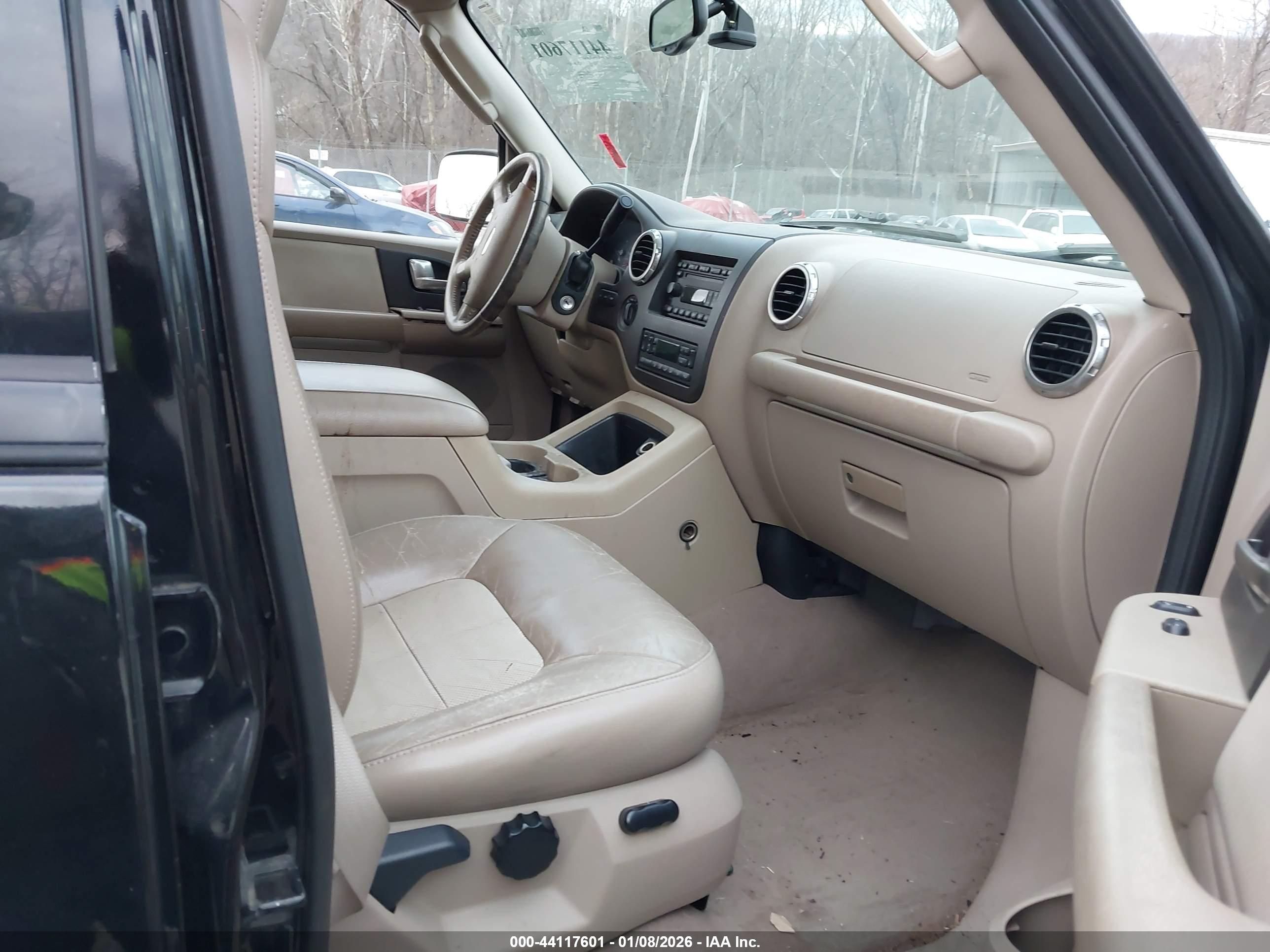 FORD EXPEDITION image 5