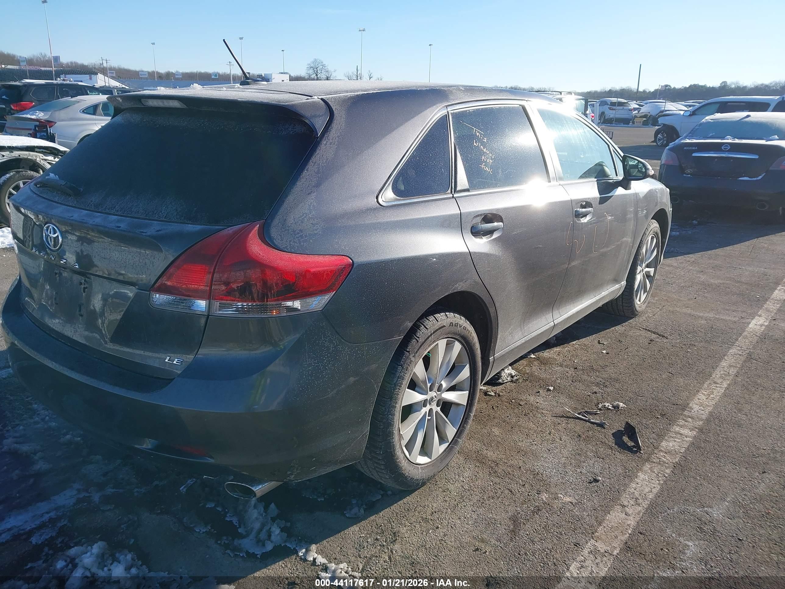 TOYOTA VENZA image 4