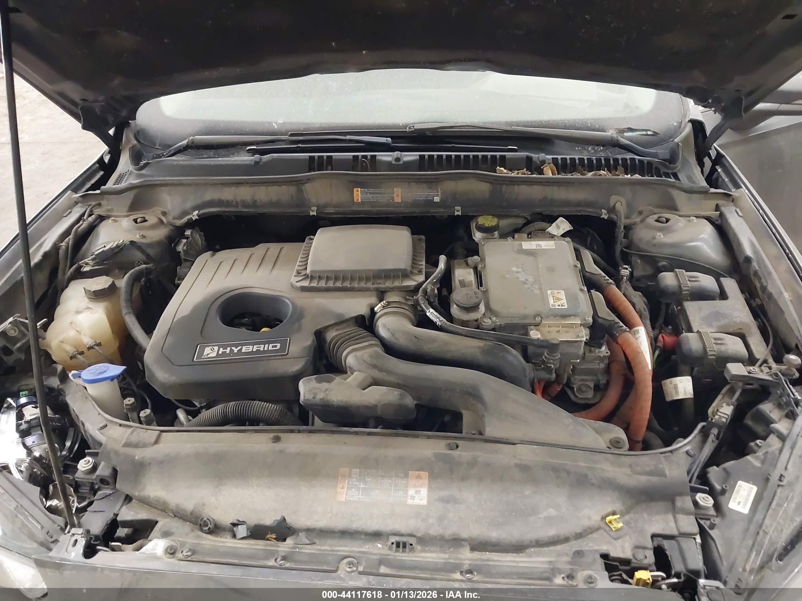 FORD FUSION image 10