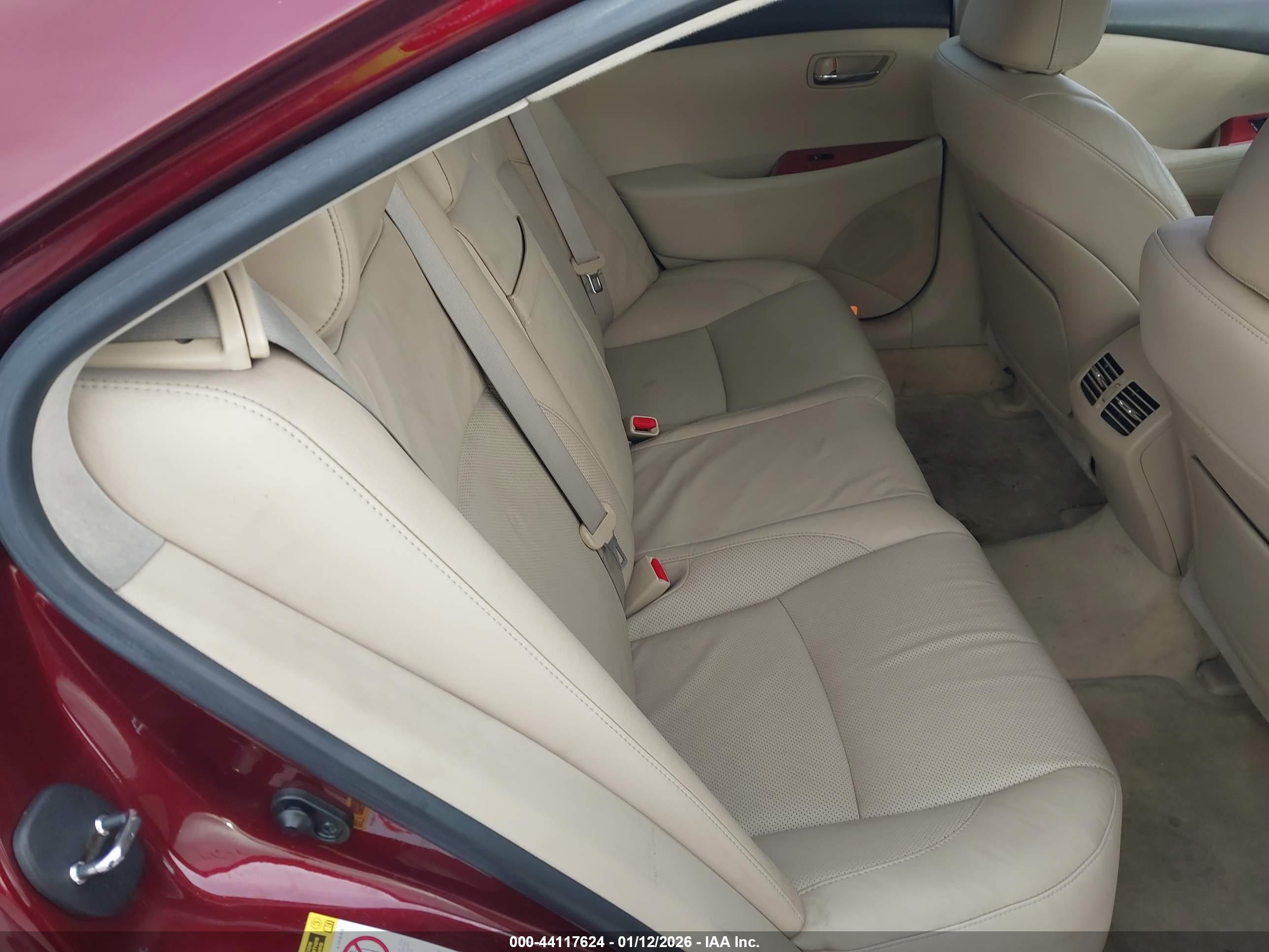LEXUS ES image 8