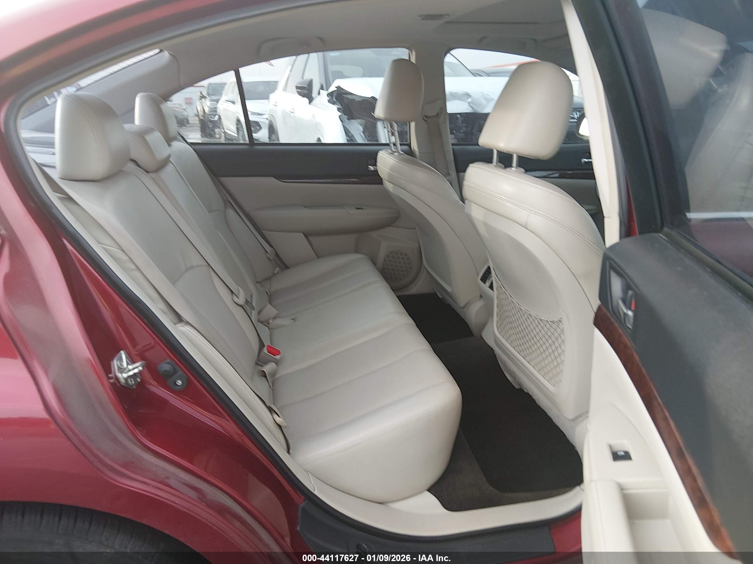 SUBARU LEGACY image 8