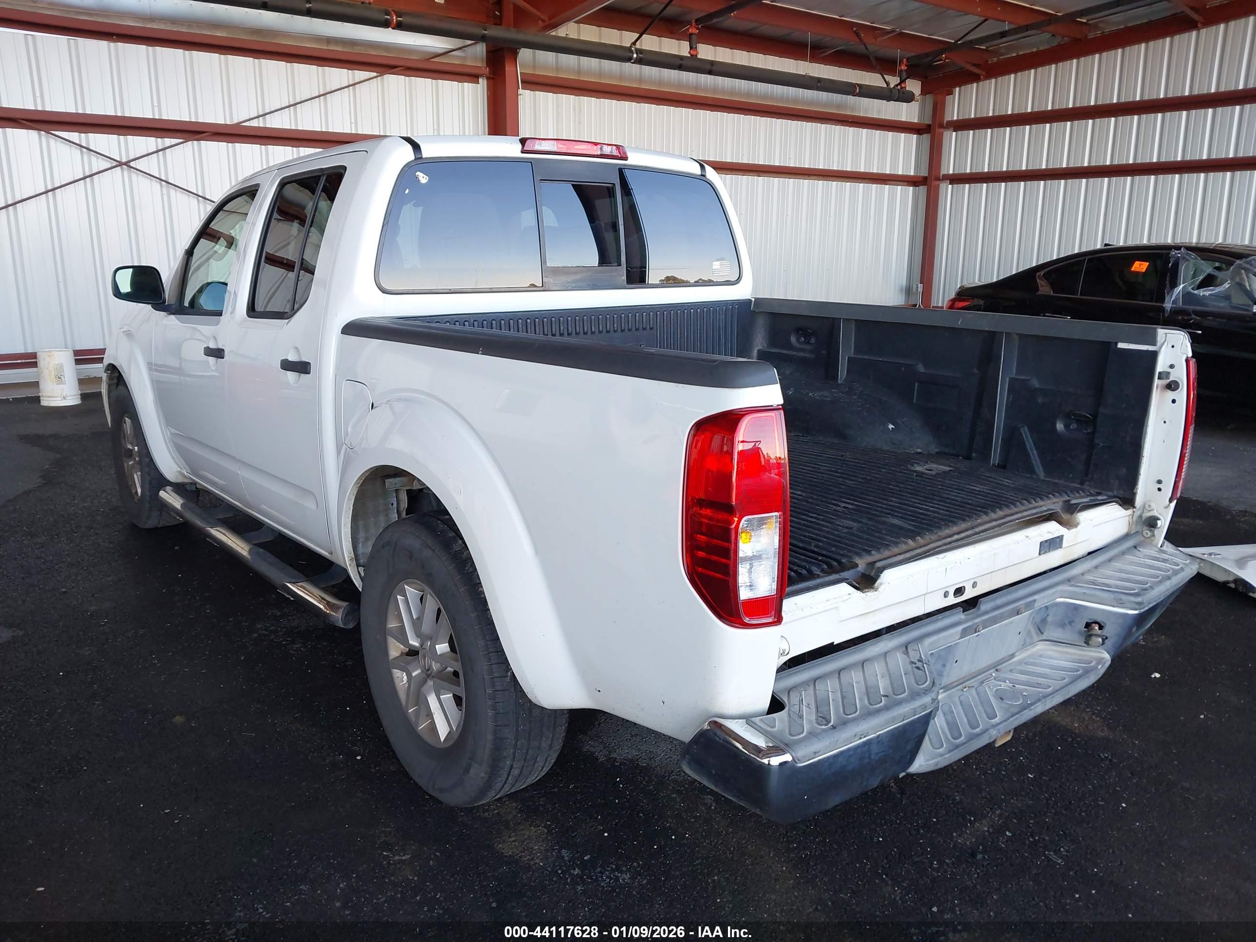 NISSAN FRONTIER image 3
