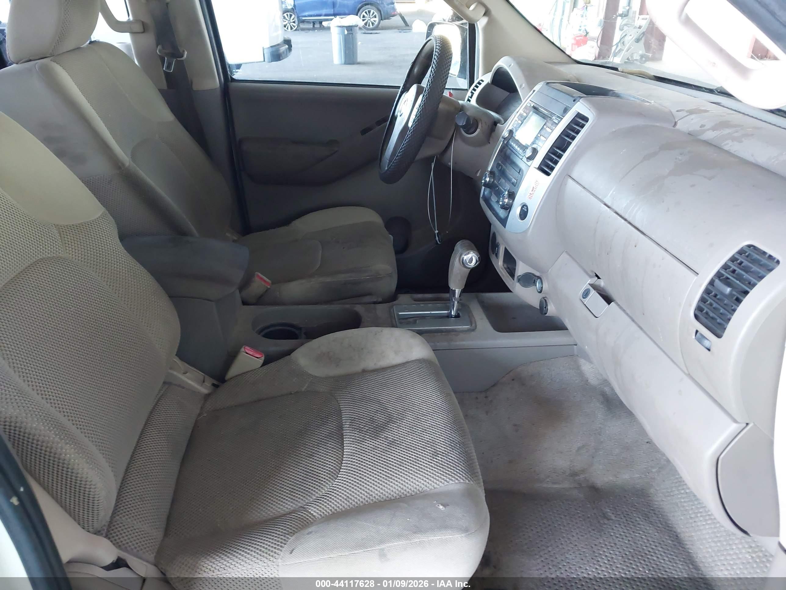 NISSAN FRONTIER image 5