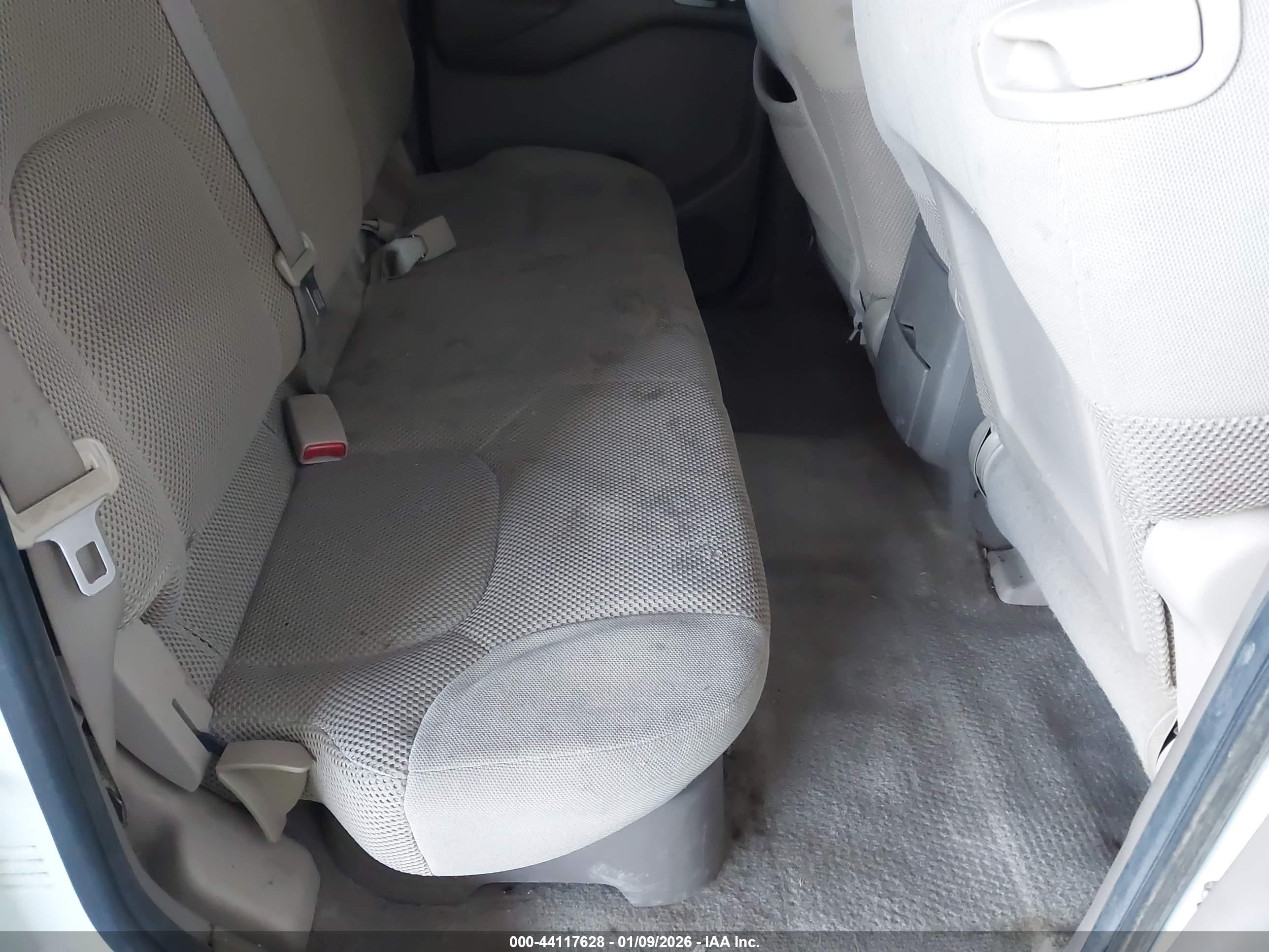 NISSAN FRONTIER image 8