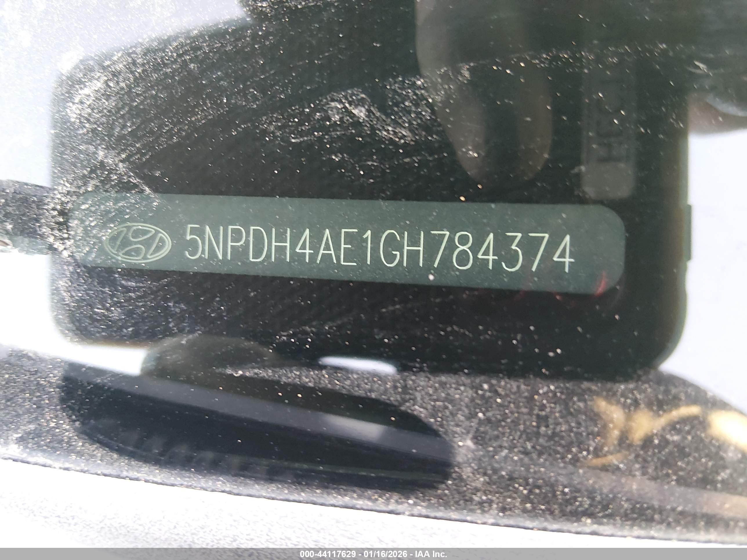 HYUNDAI ELANTRA image 9