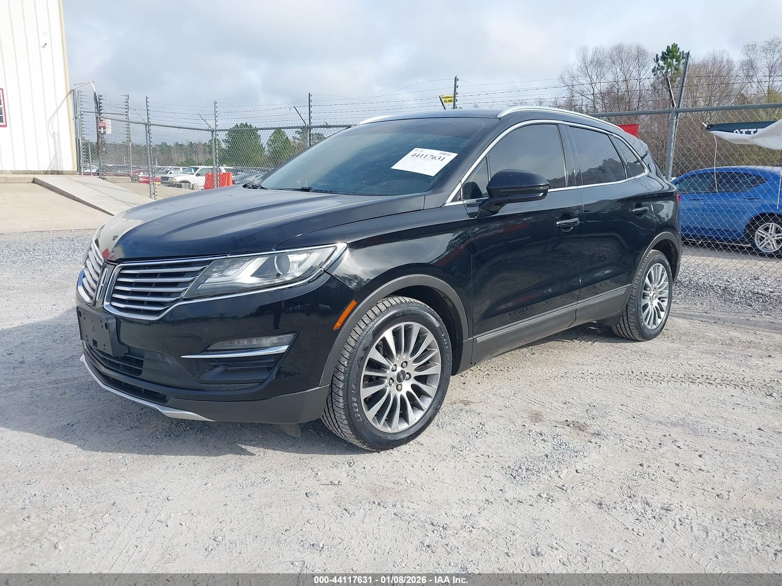 LINCOLN MKC image 2