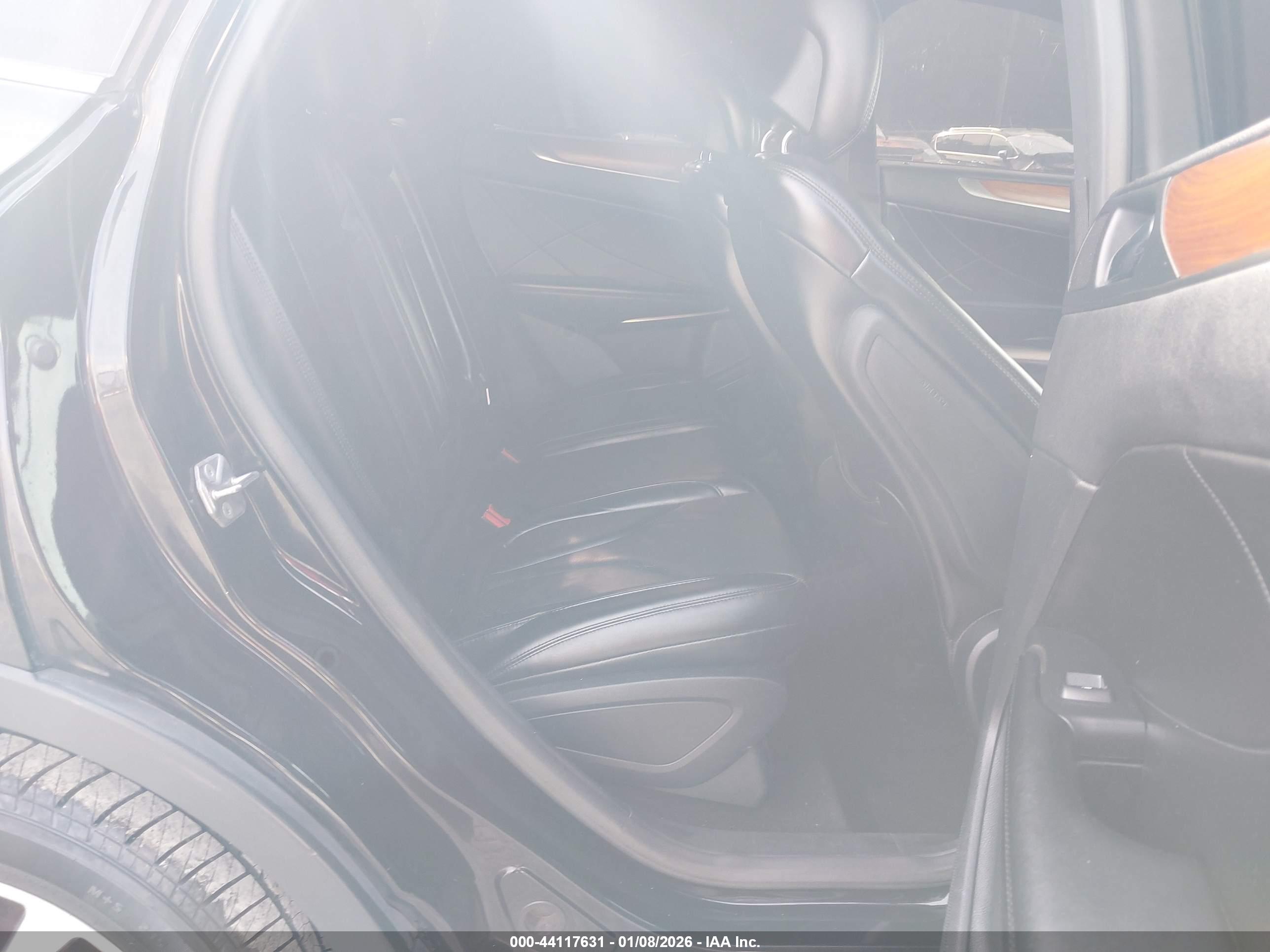 LINCOLN MKC image 8