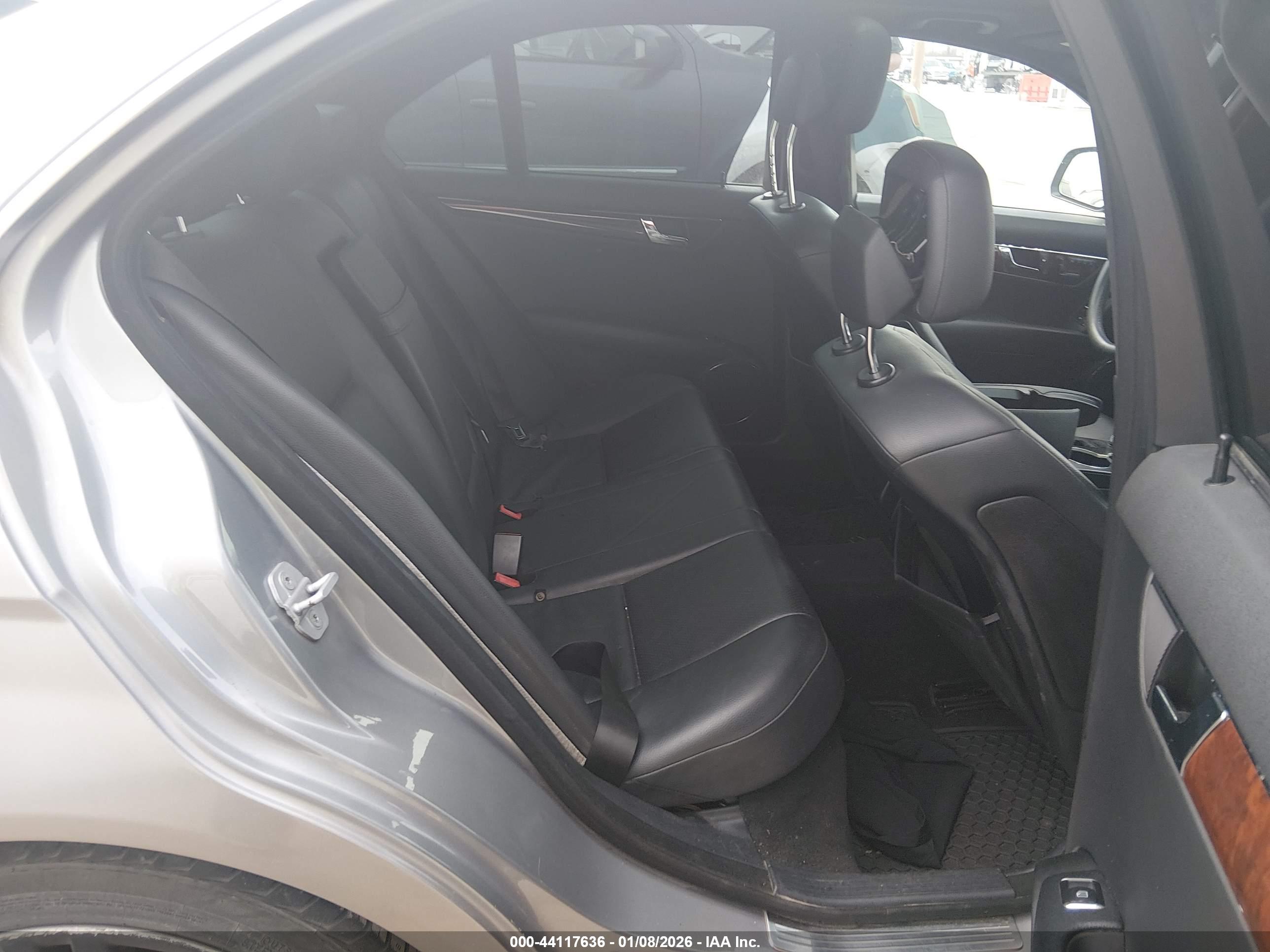 MERCEDES-BENZ C image 8