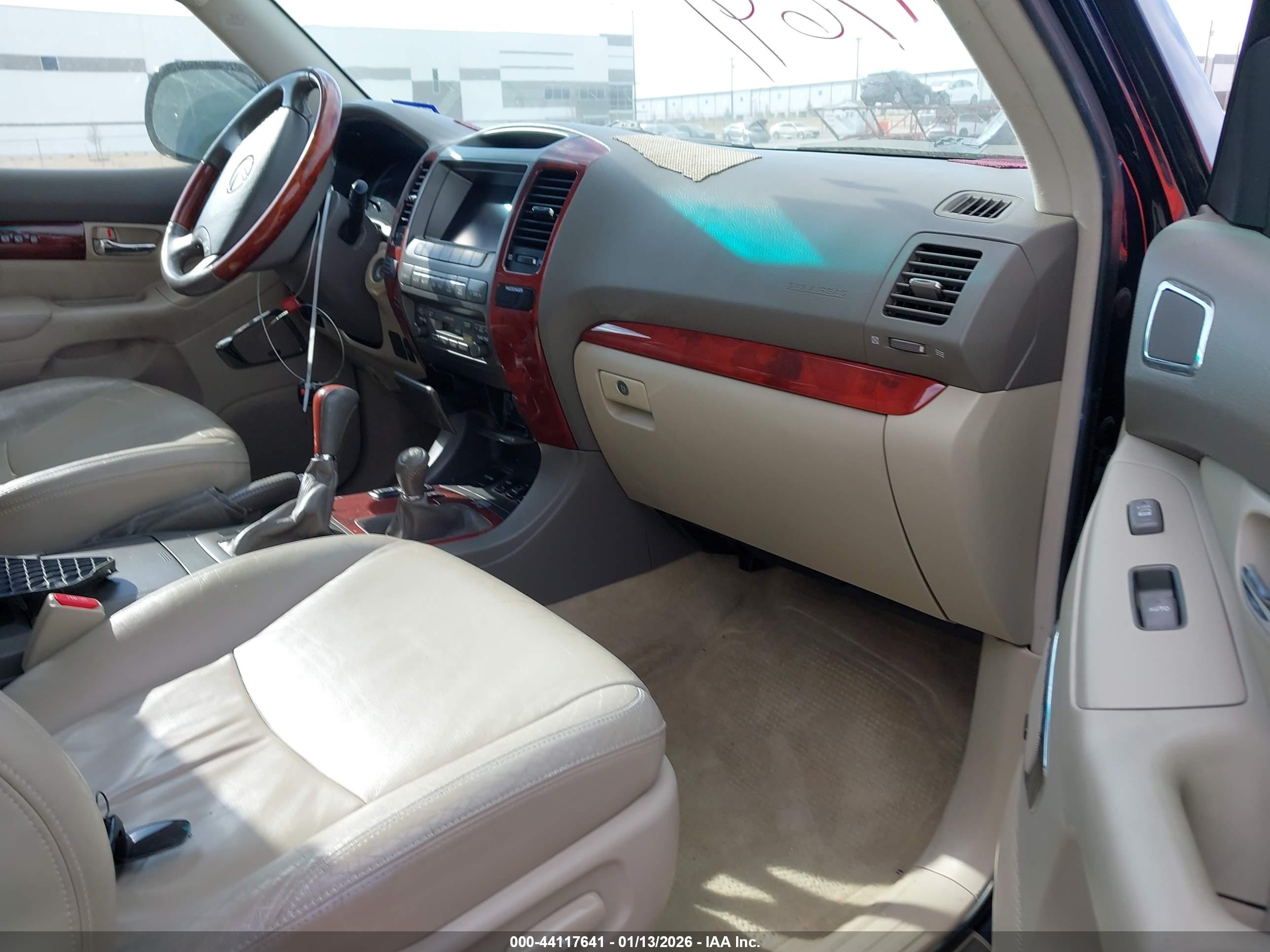 LEXUS GX image 5