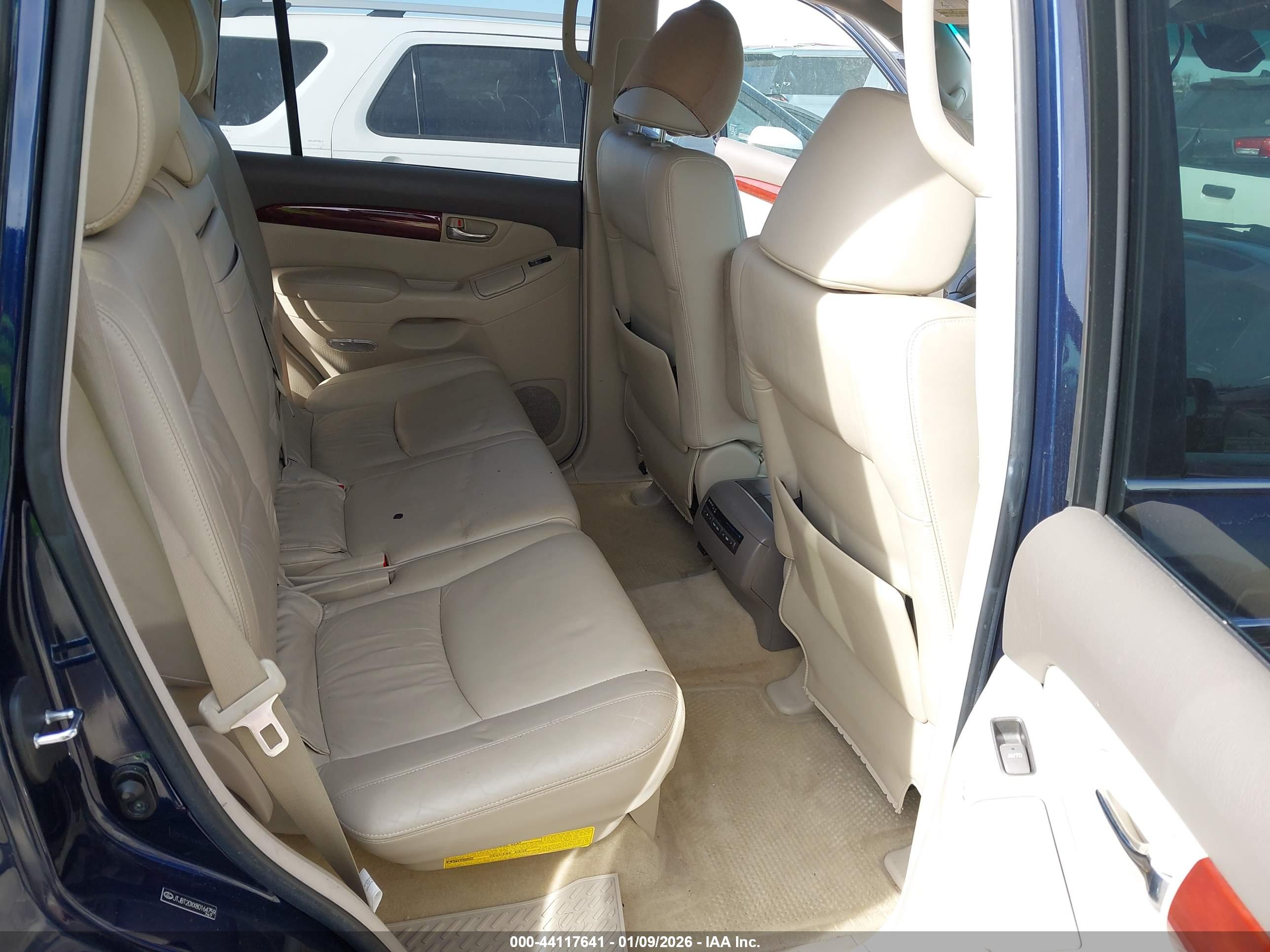 LEXUS GX image 8