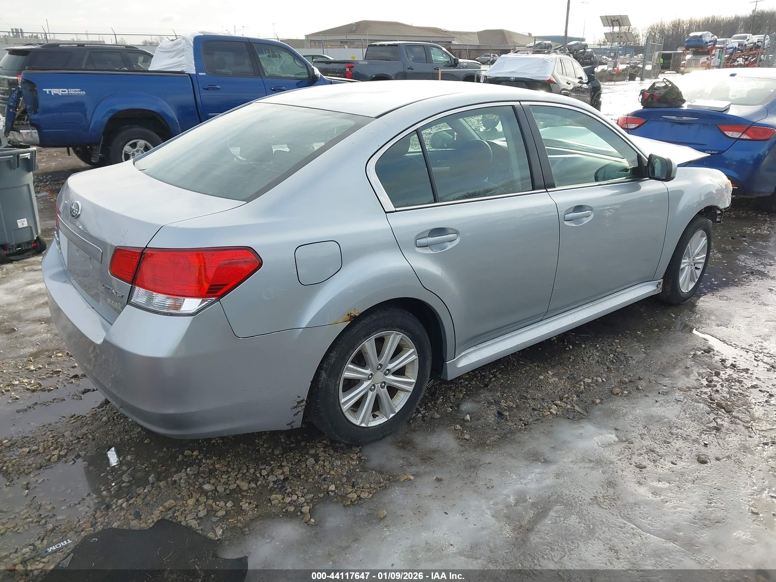 SUBARU LEGACY image 4