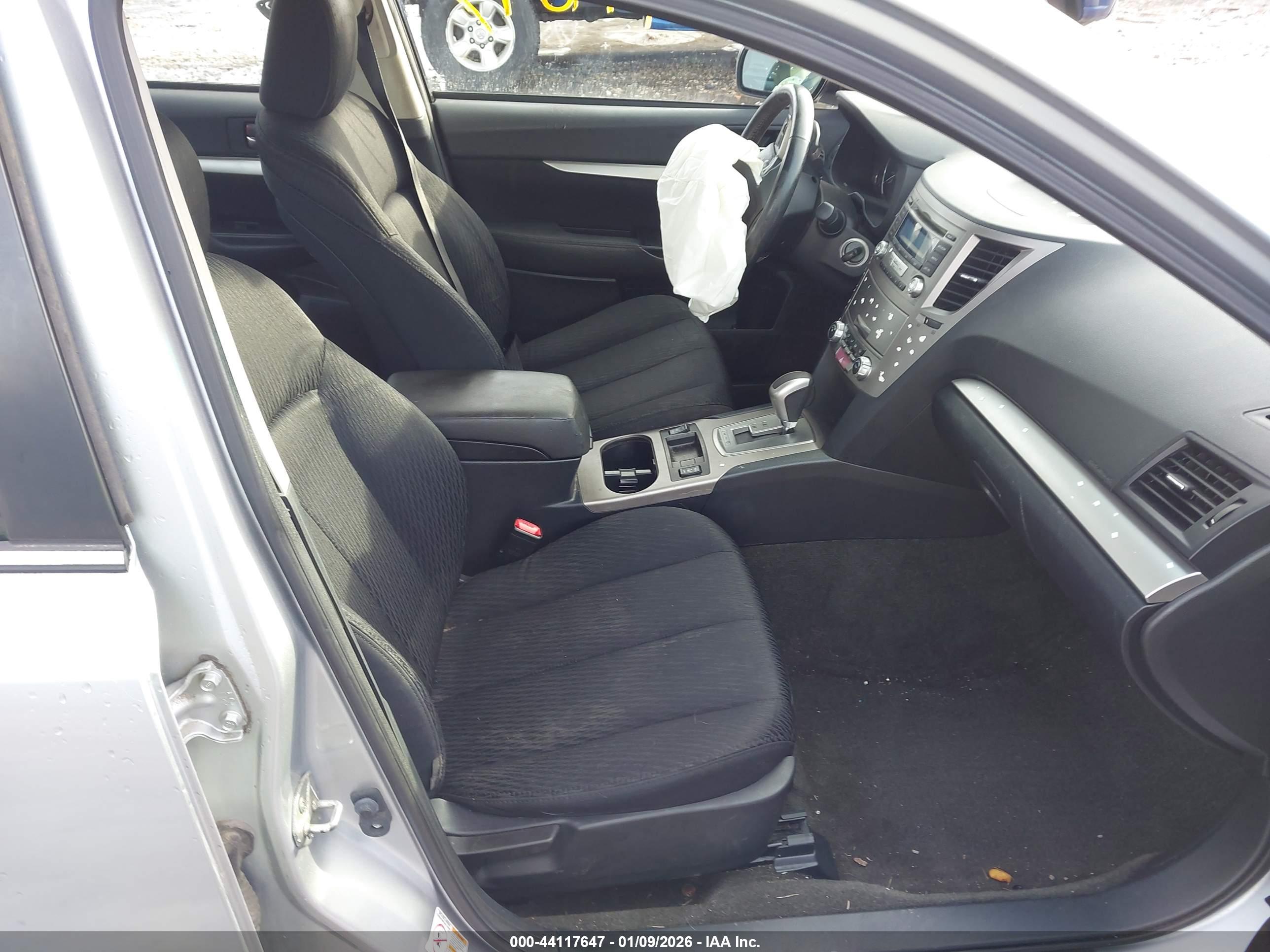 SUBARU LEGACY image 5