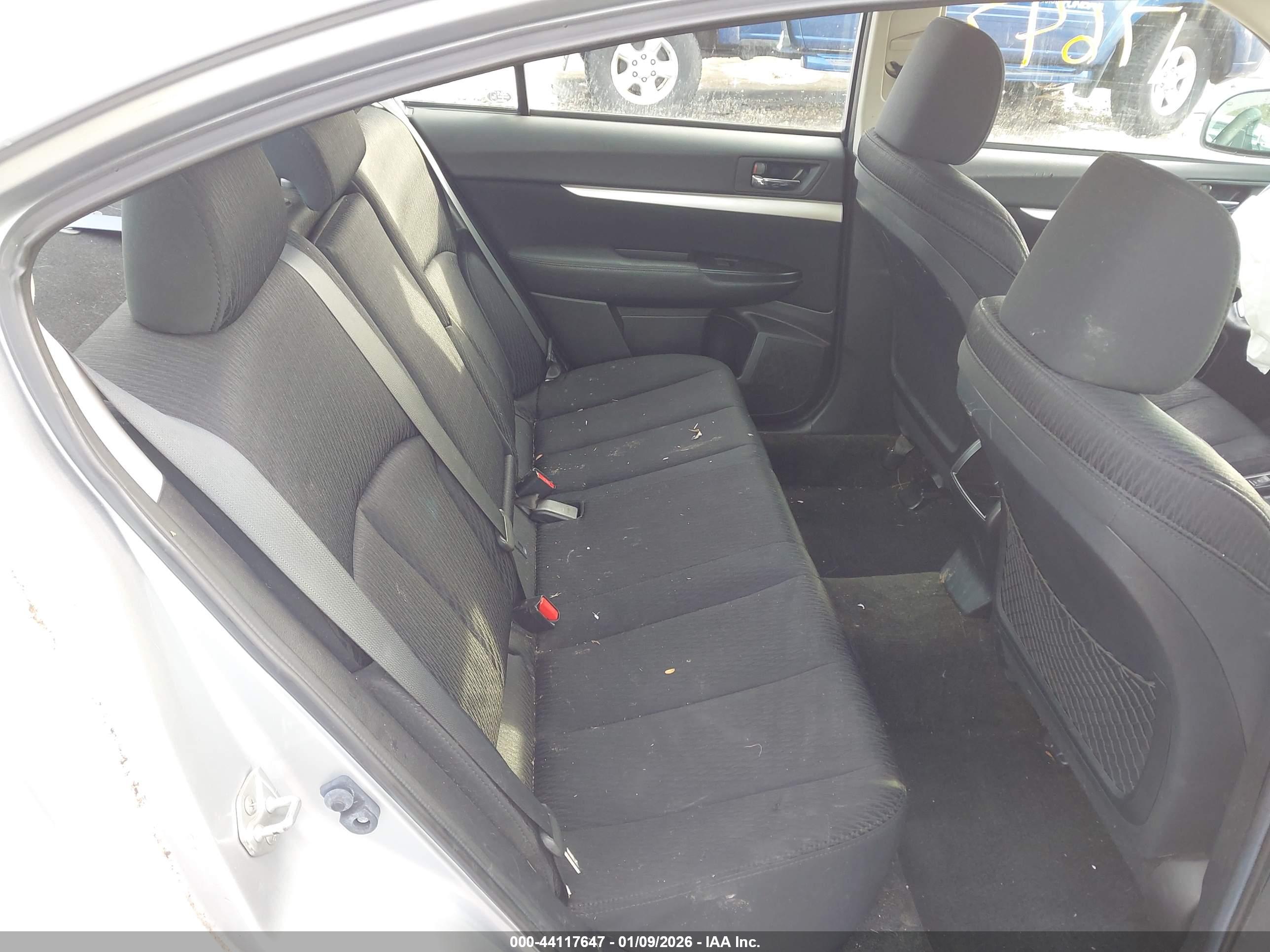 SUBARU LEGACY image 8