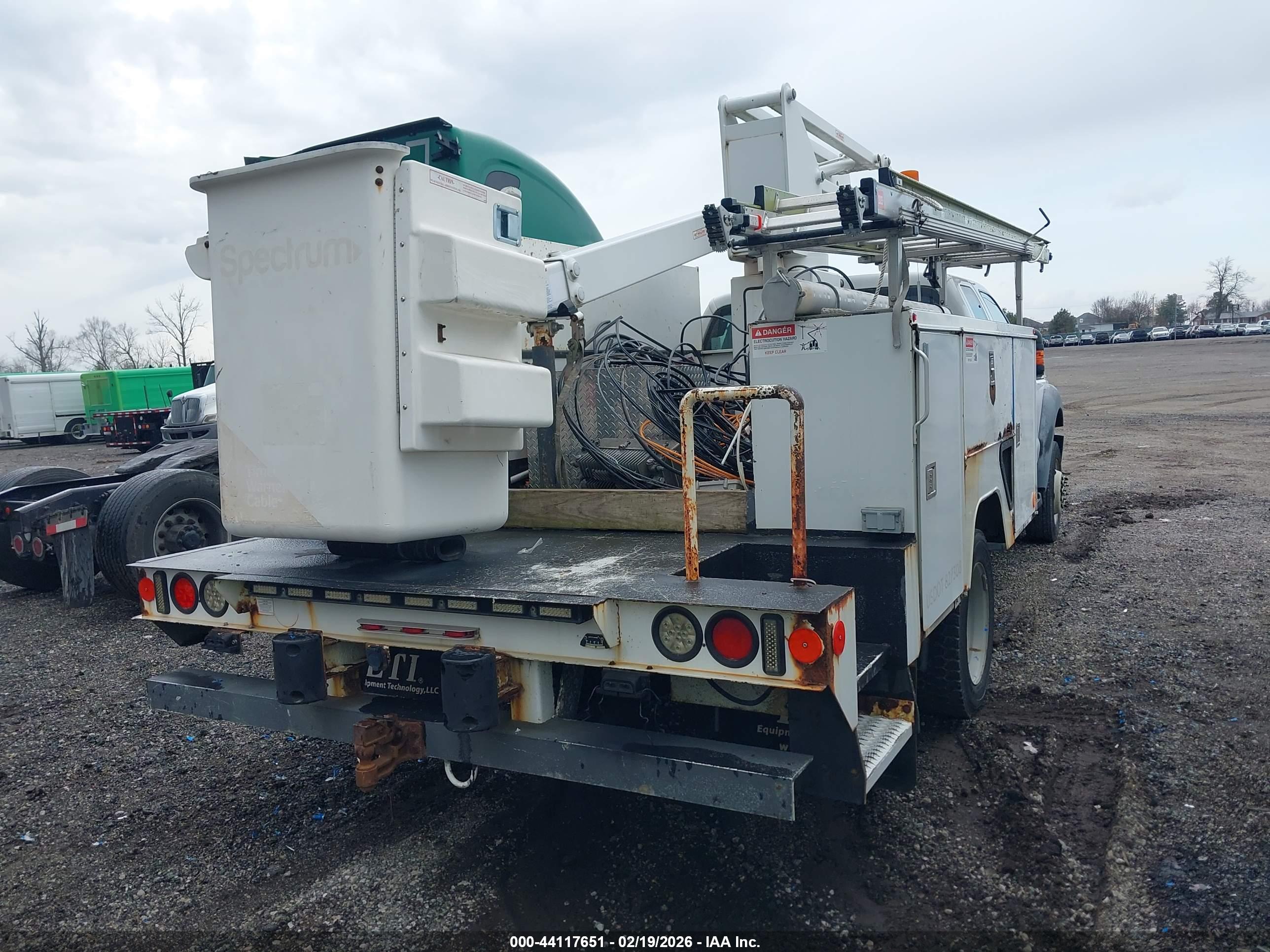 FORD F-450 image 4