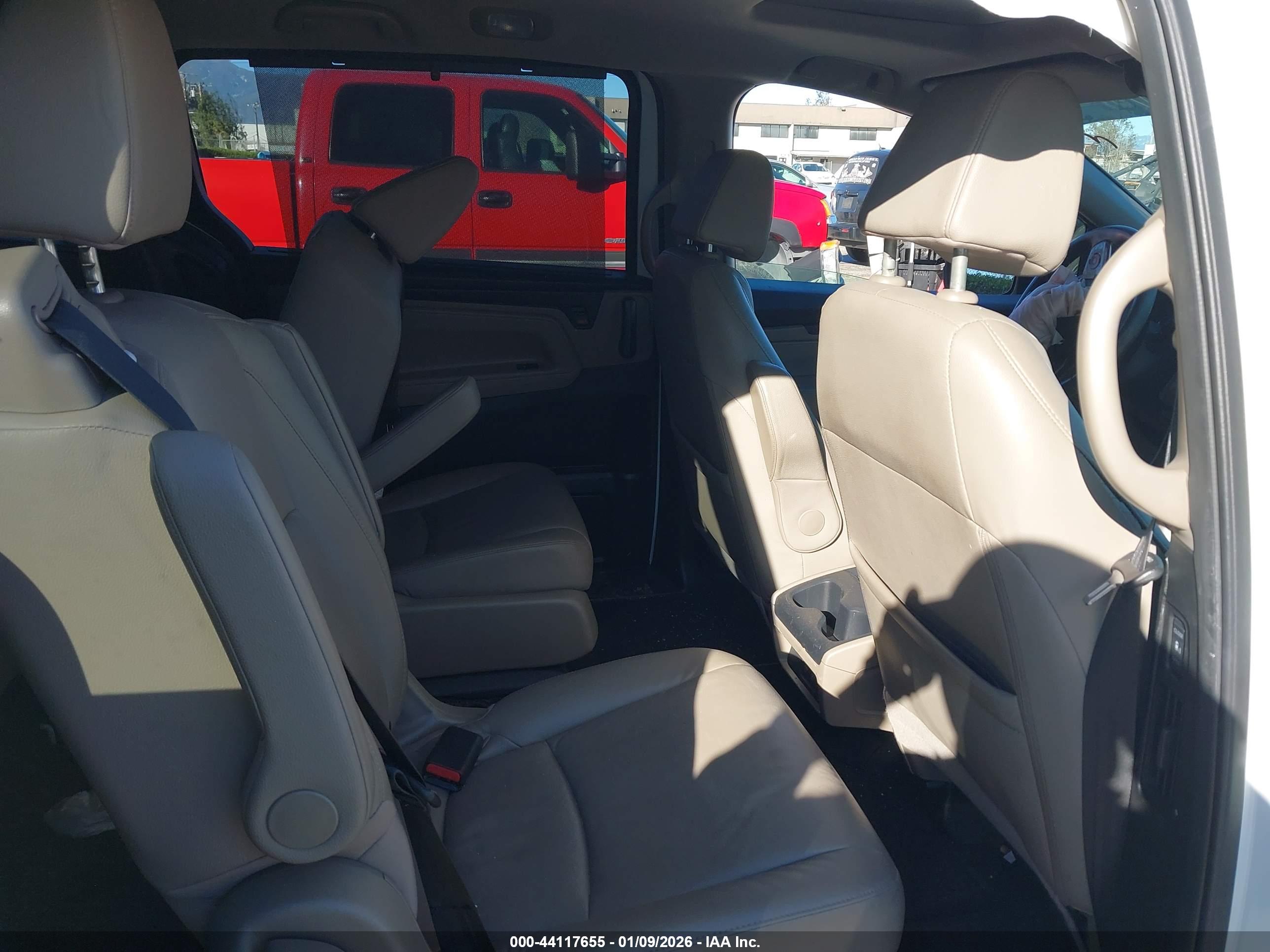 HONDA ODYSSEY image 8