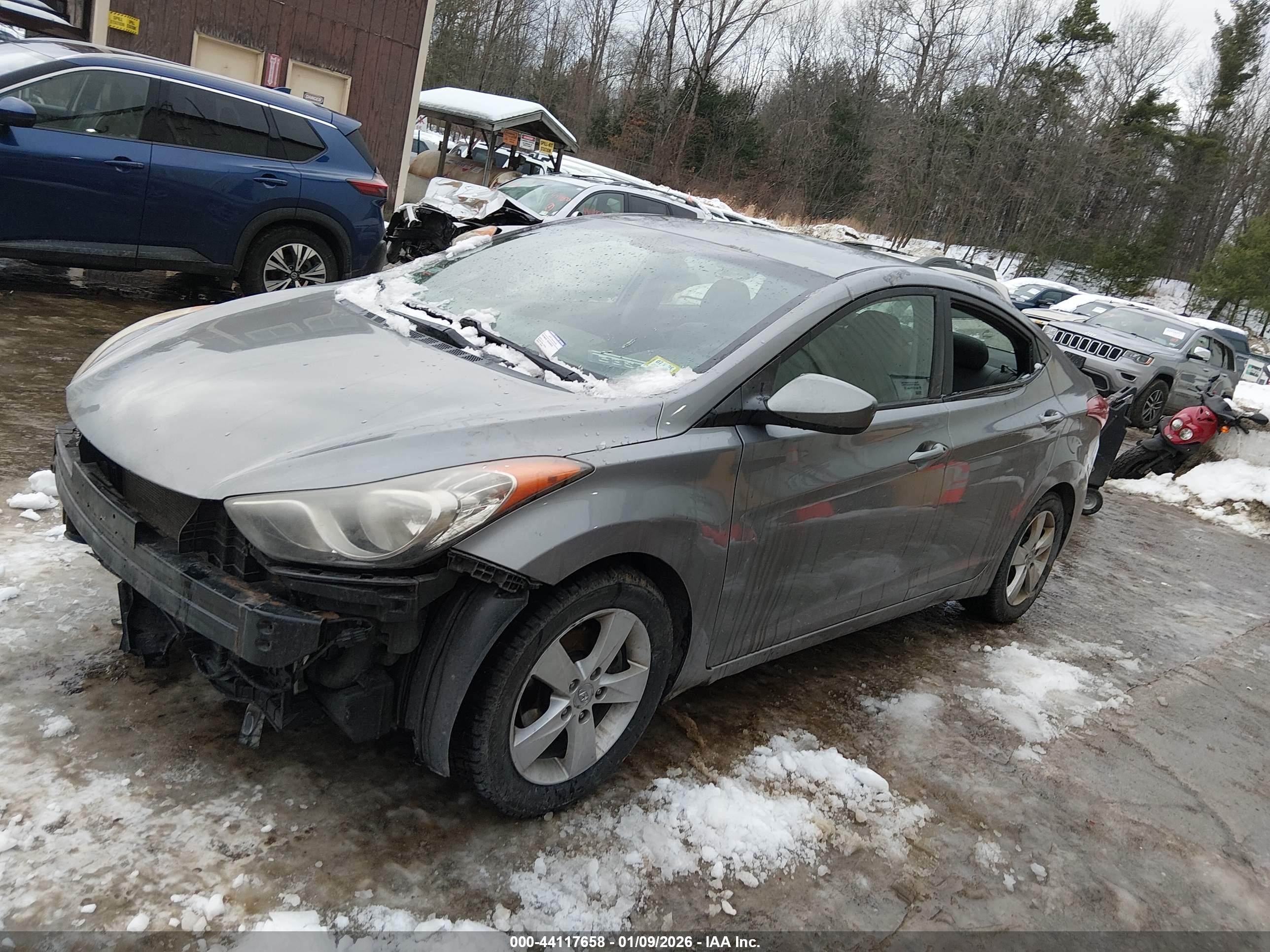 HYUNDAI ELANTRA image 2
