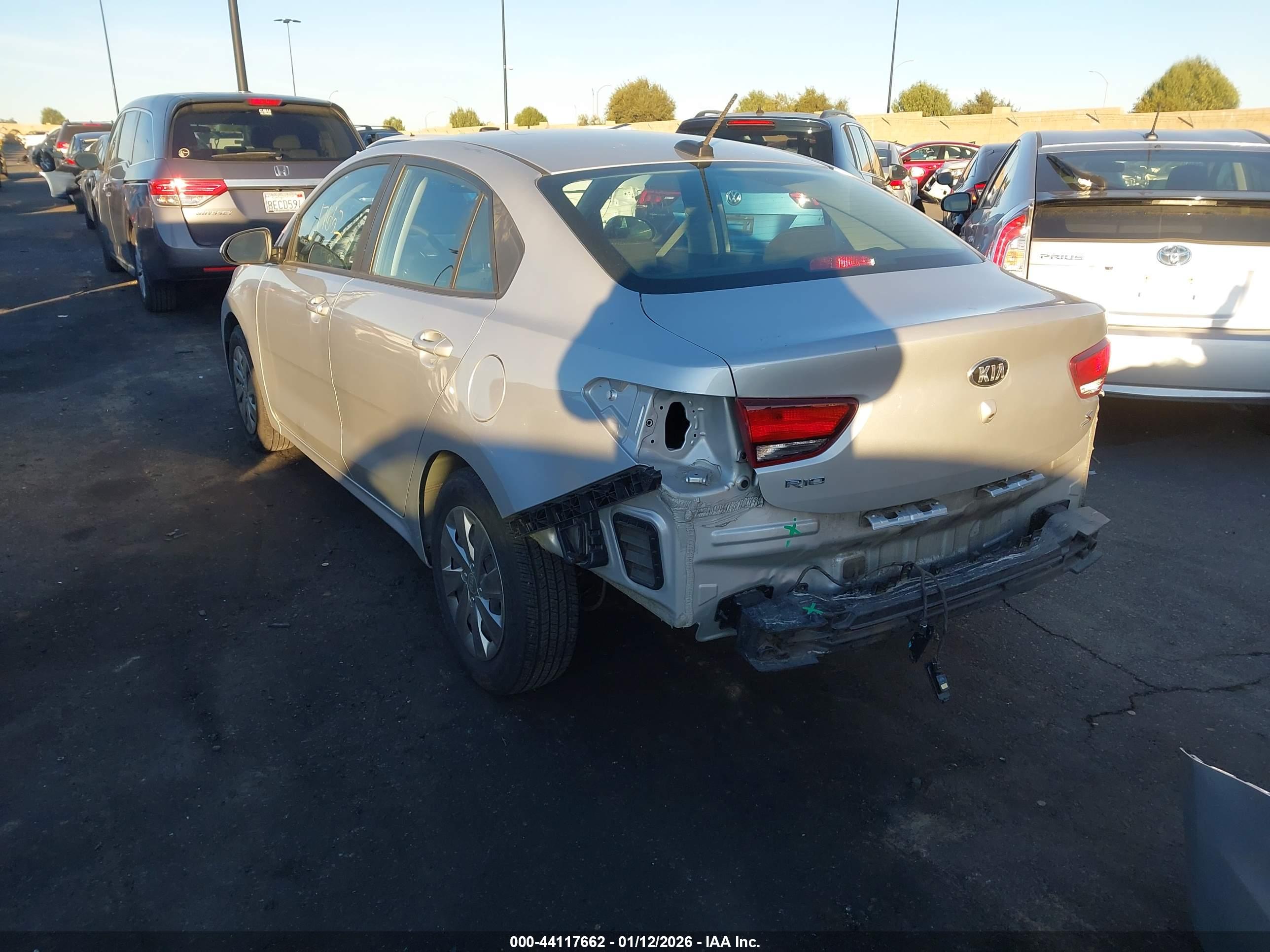 KIA RIO image 3
