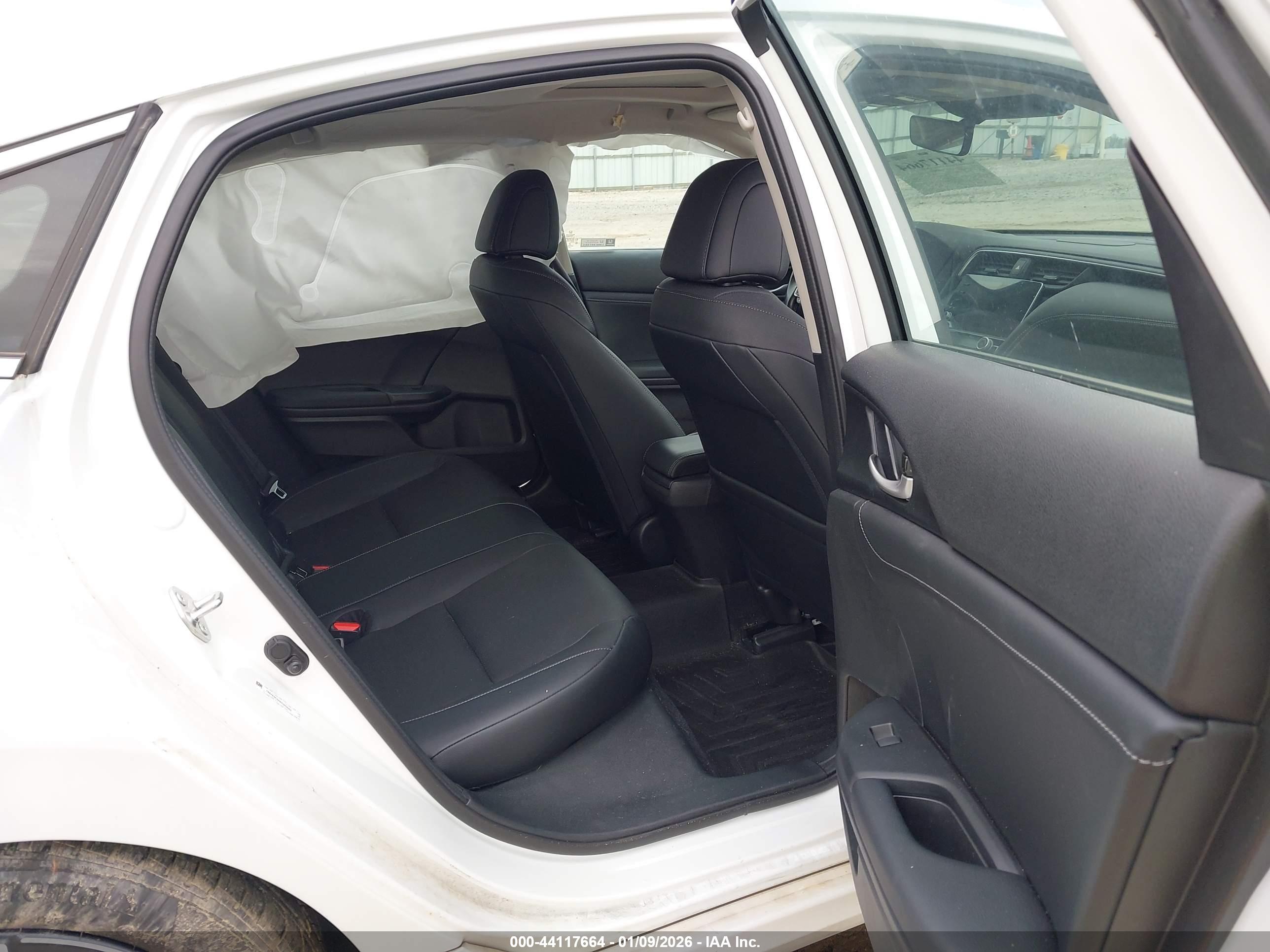 HONDA INSIGHT image 8