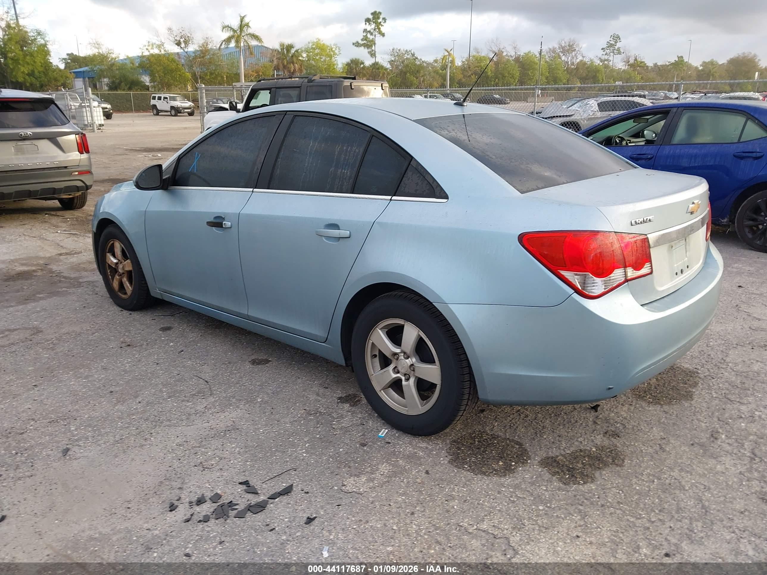 CHEVROLET CRUZE image 3