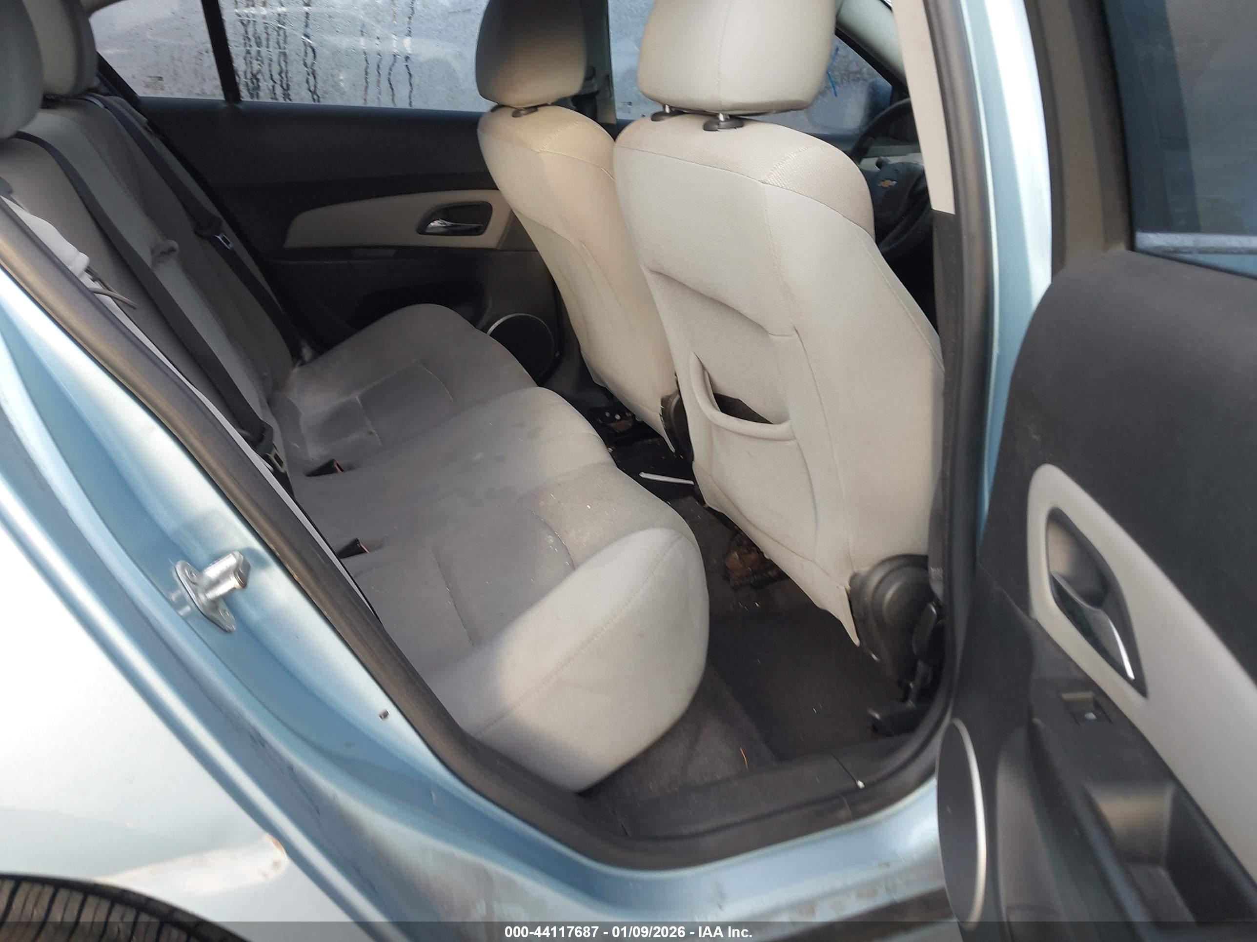 CHEVROLET CRUZE image 8