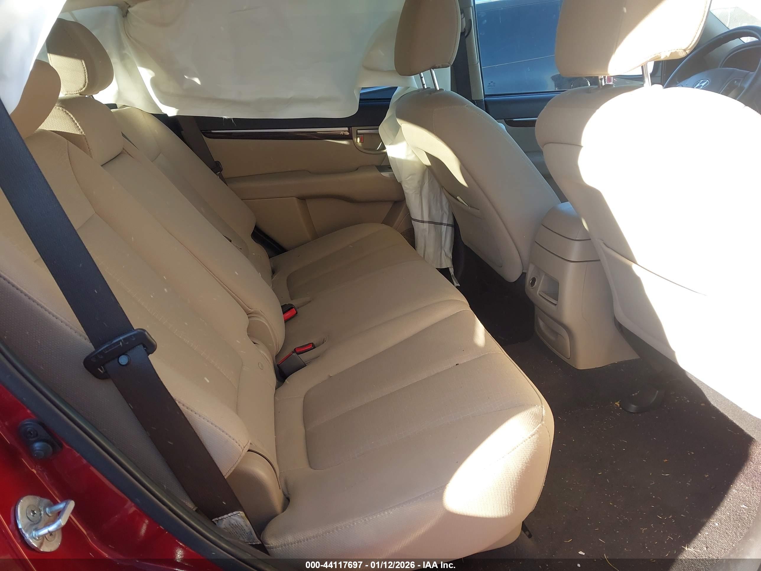 HYUNDAI SANTA image 8