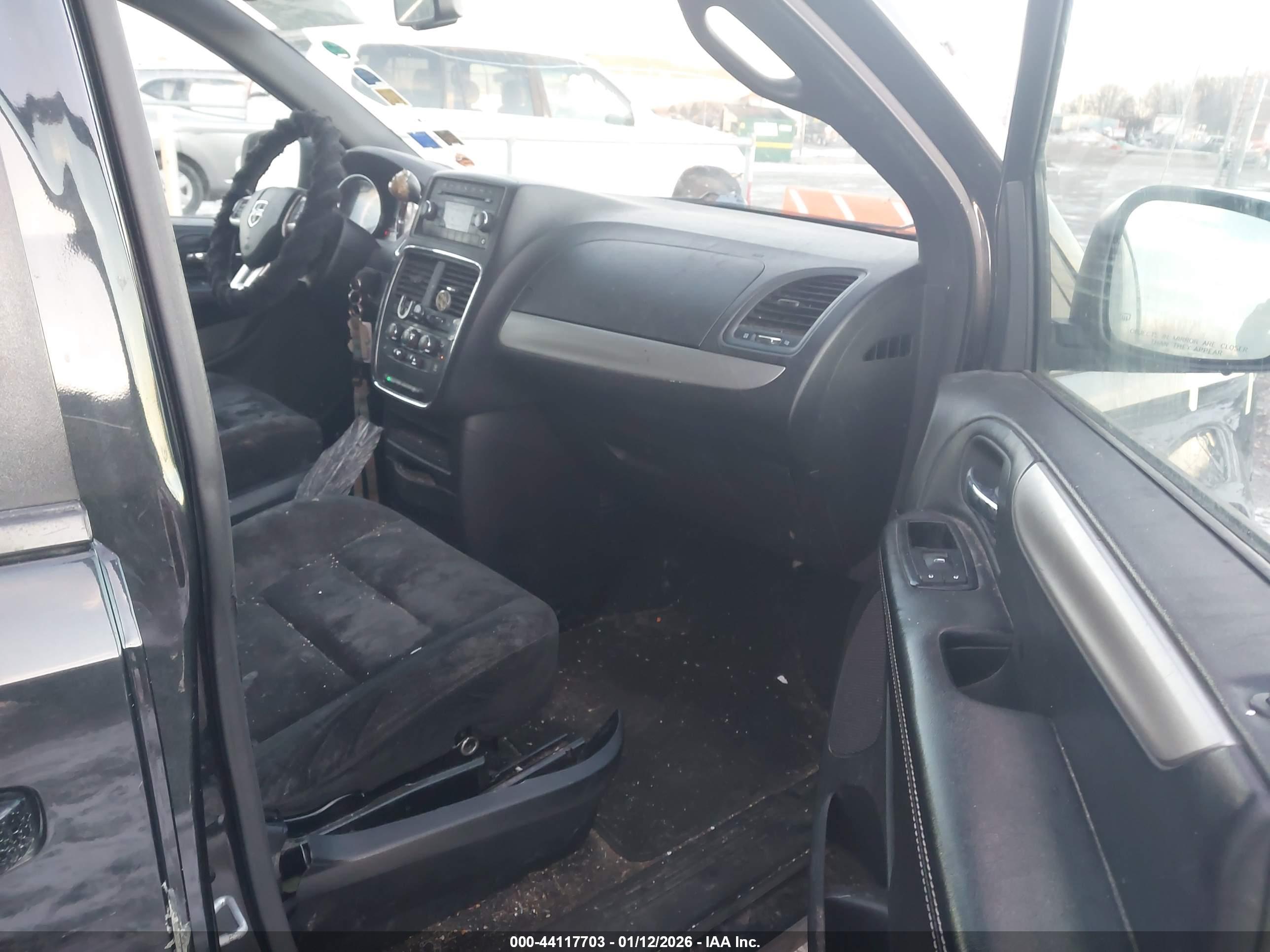 DODGE GRAND image 5