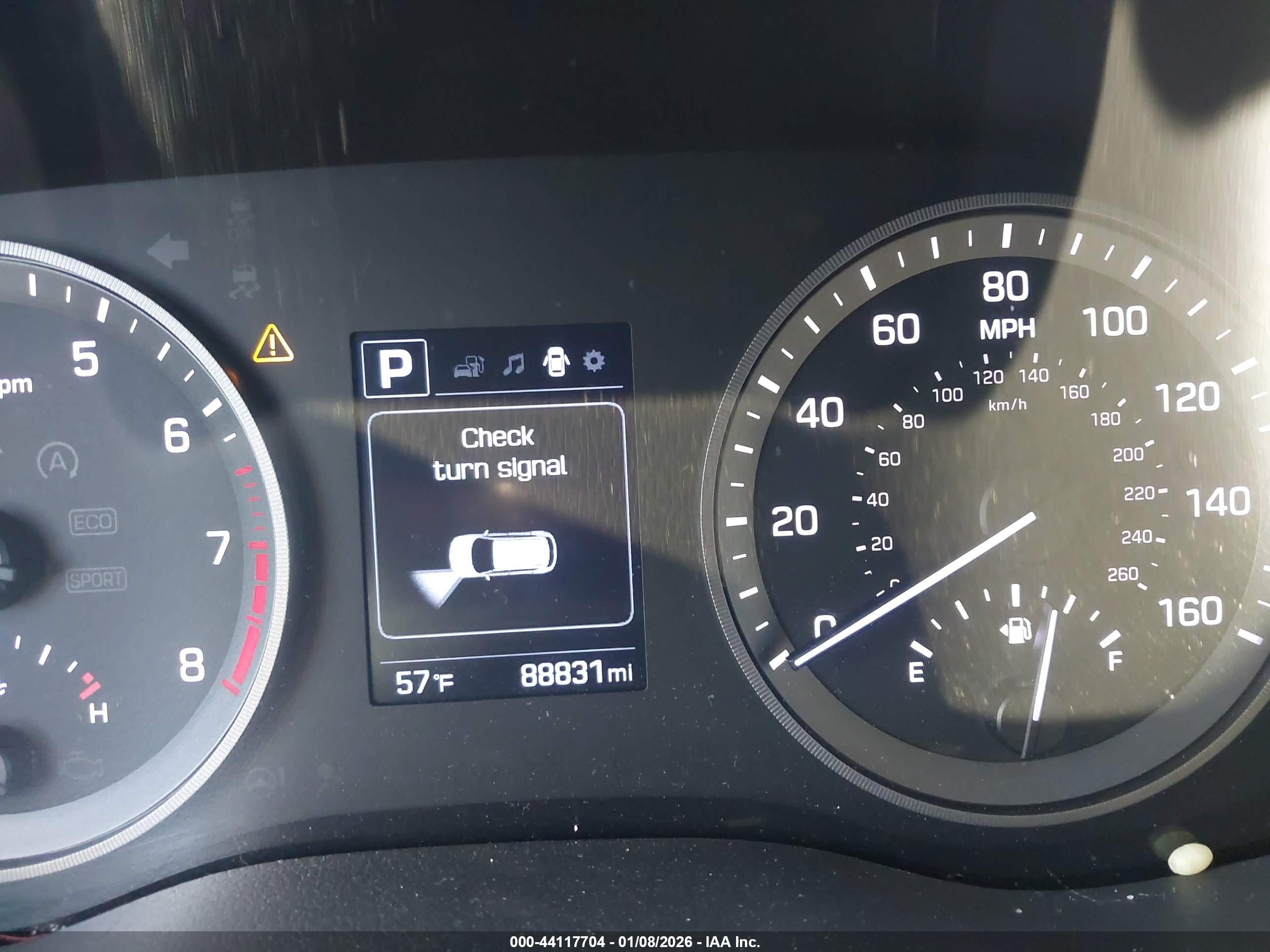 HYUNDAI TUCSON image 7