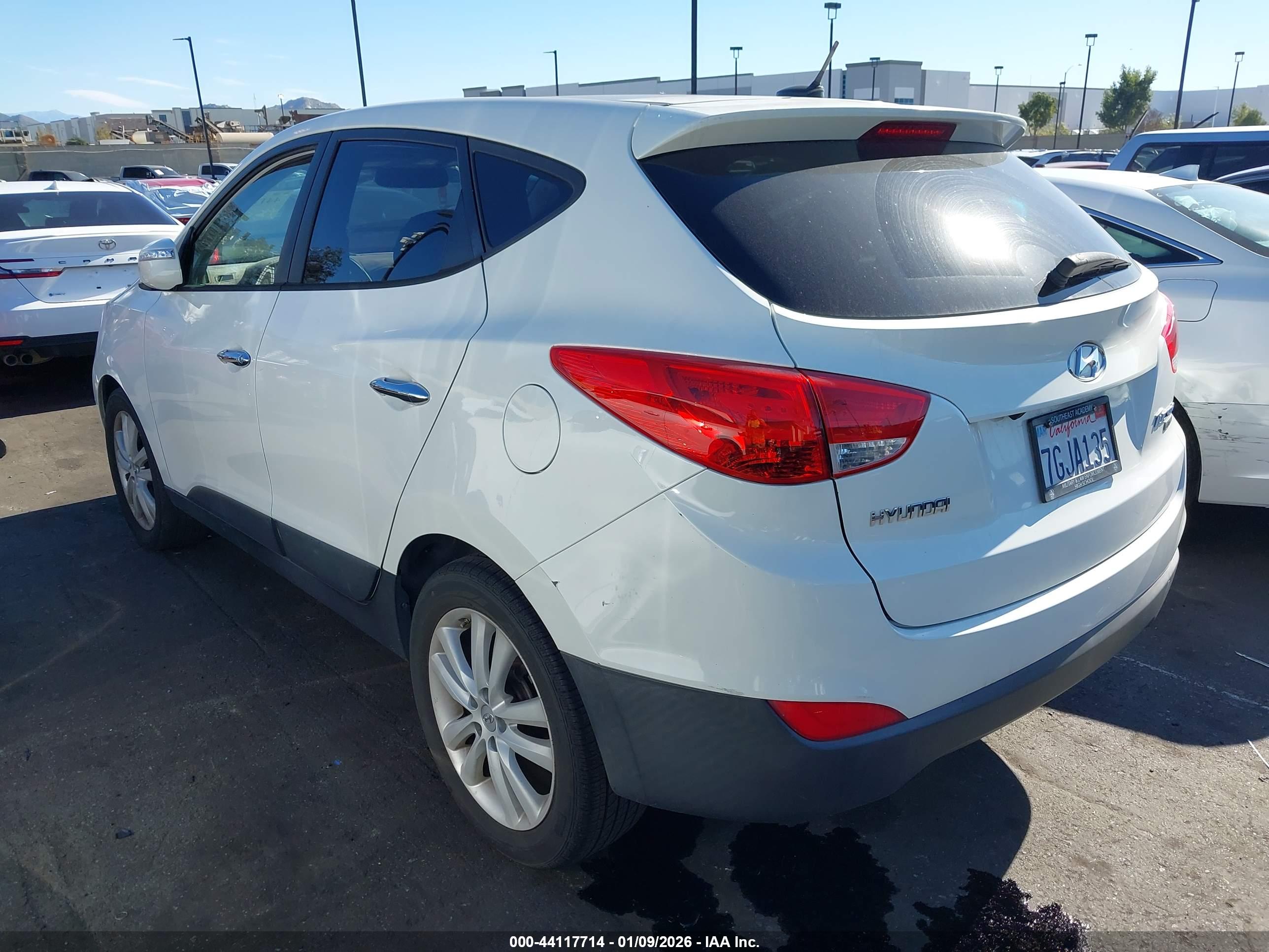 HYUNDAI TUCSON image 3