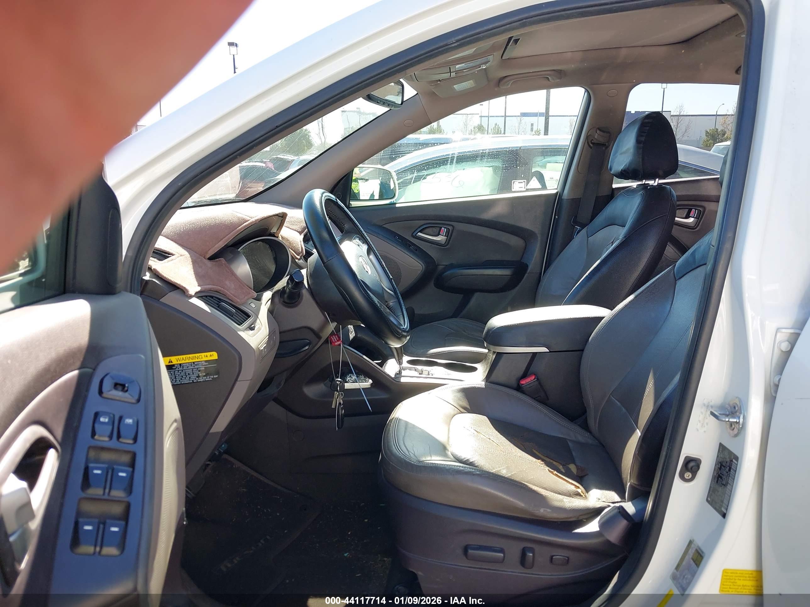 HYUNDAI TUCSON image 5