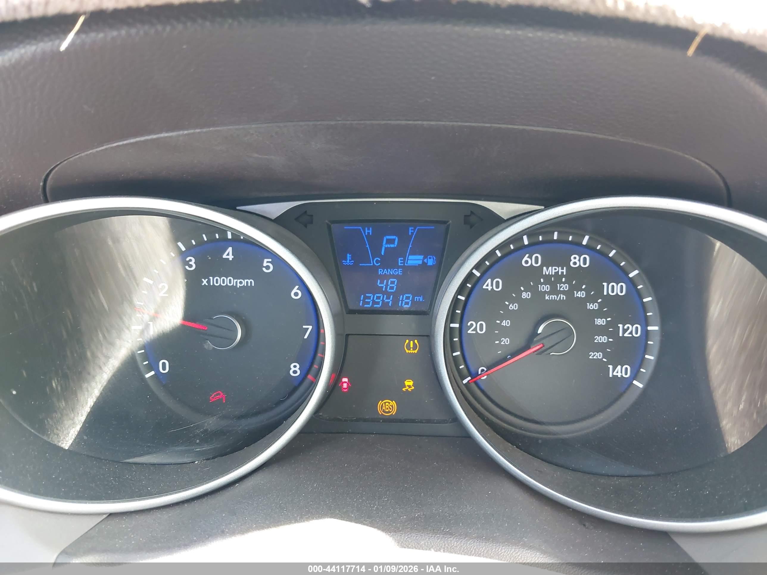 HYUNDAI TUCSON image 7