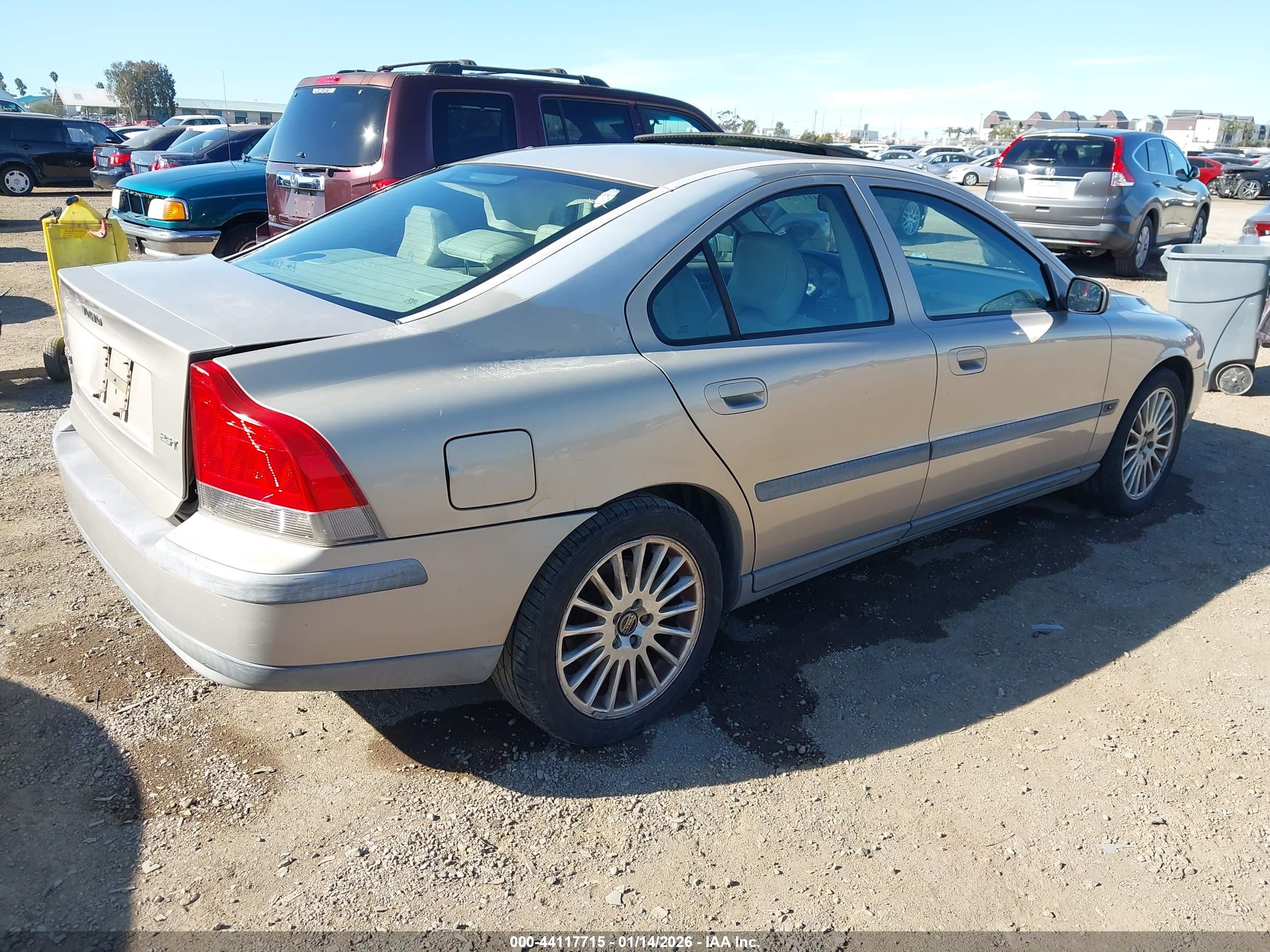 VOLVO S60 image 4
