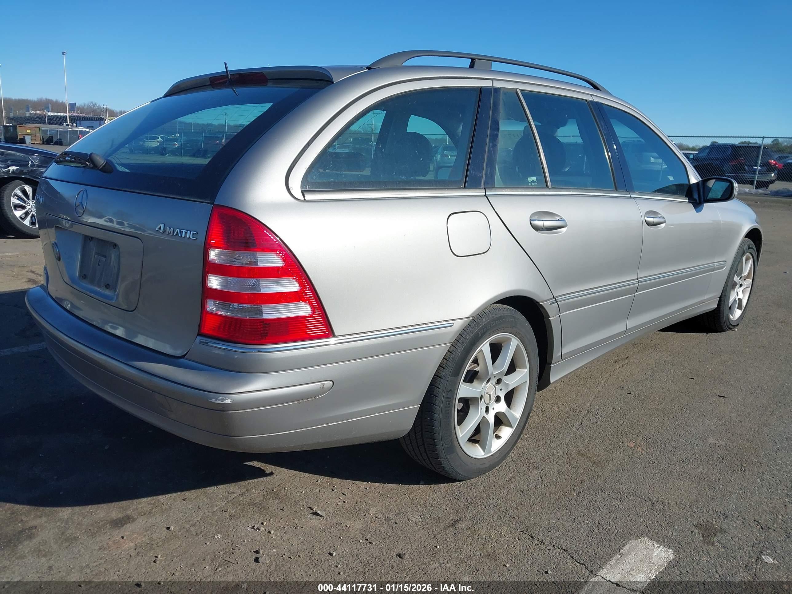 MERCEDES-BENZ C image 4