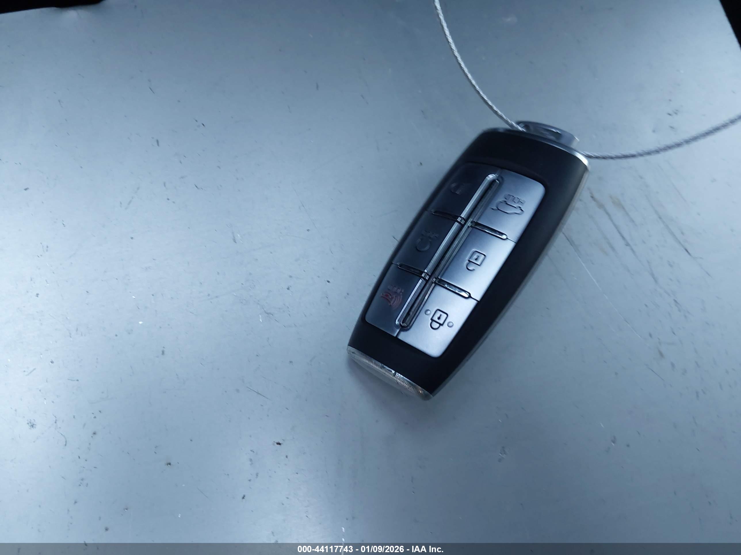 GENESIS GV70 image 11