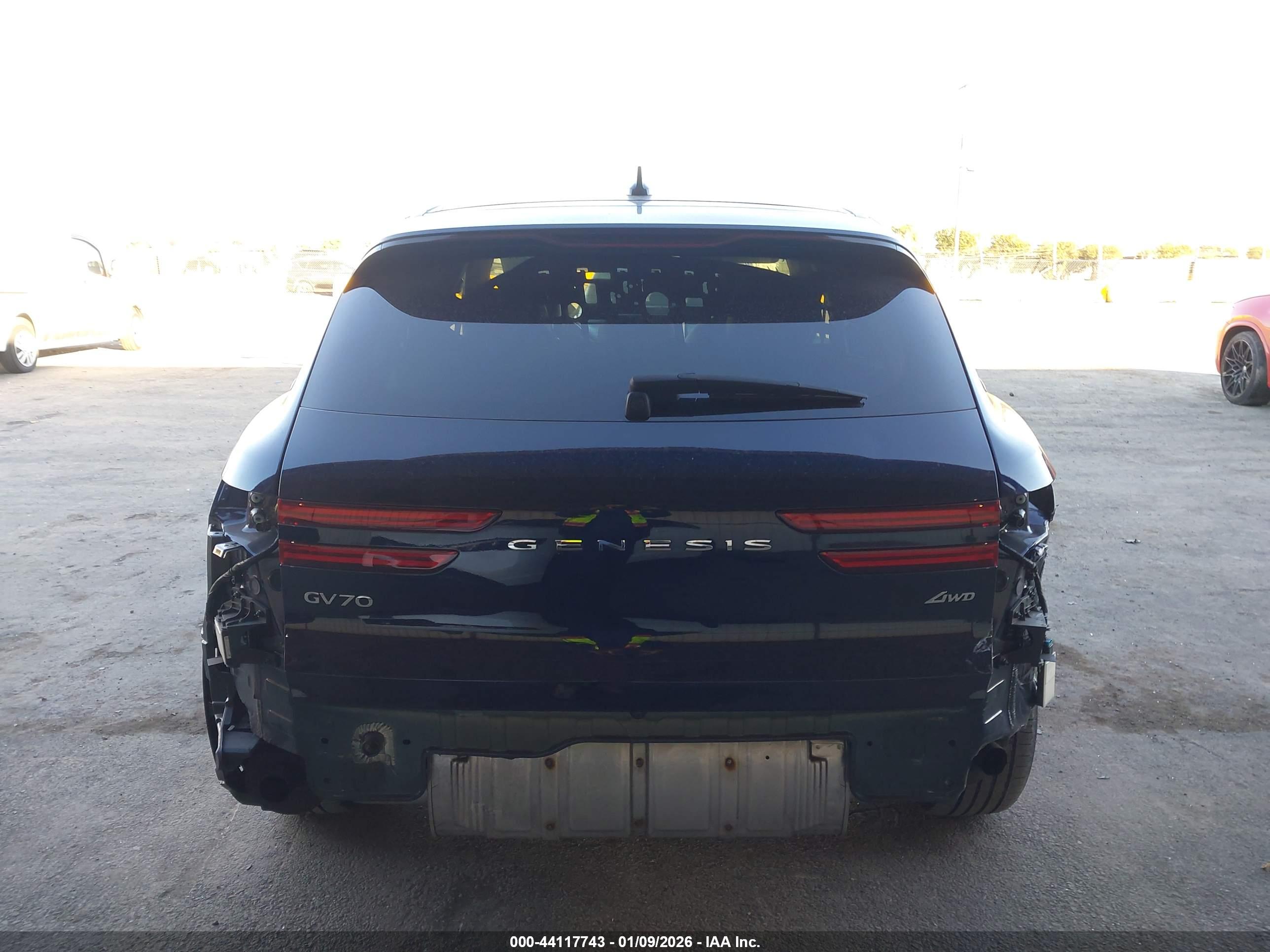 GENESIS GV70 image 6