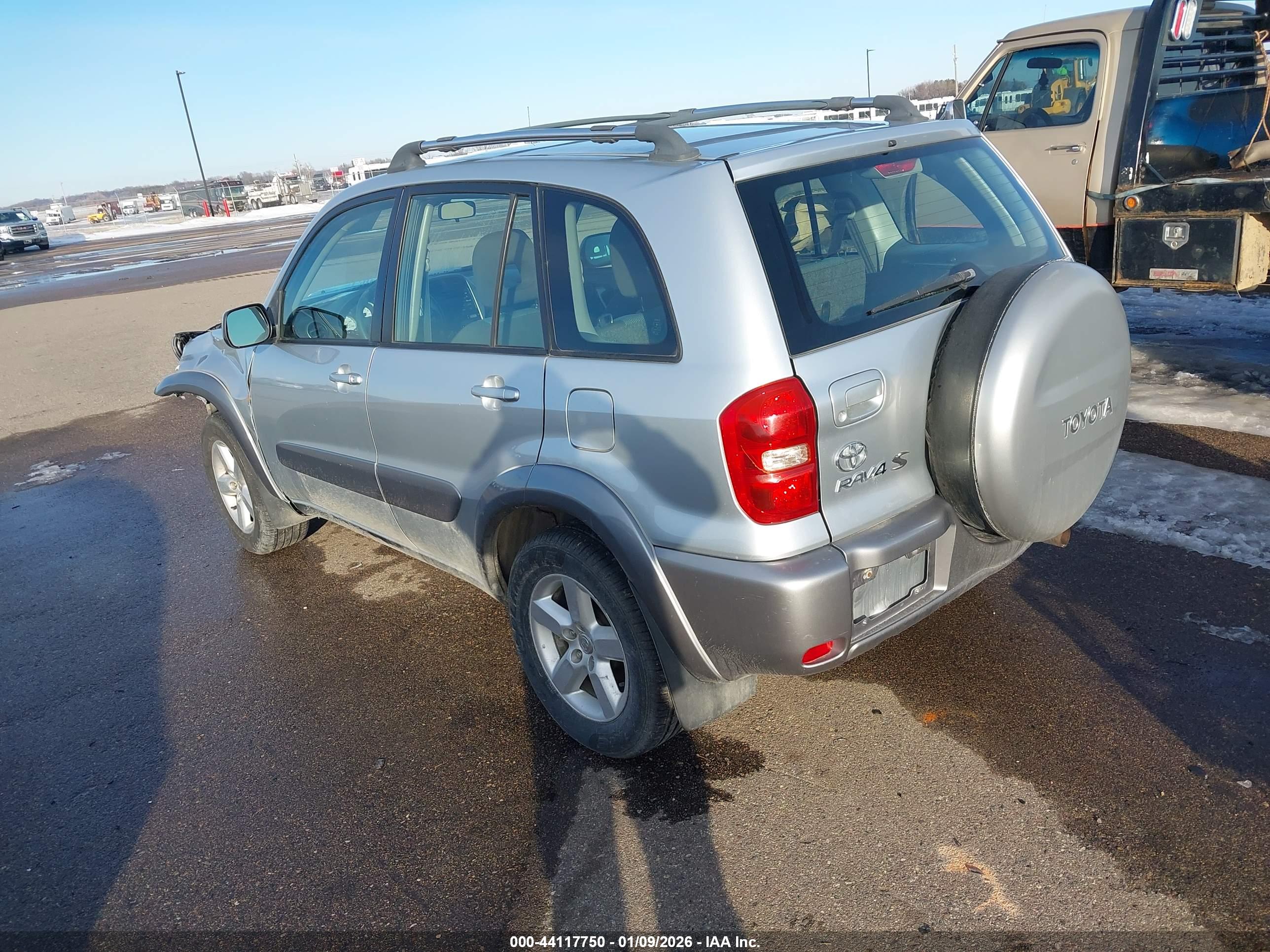 TOYOTA RAV4 image 3