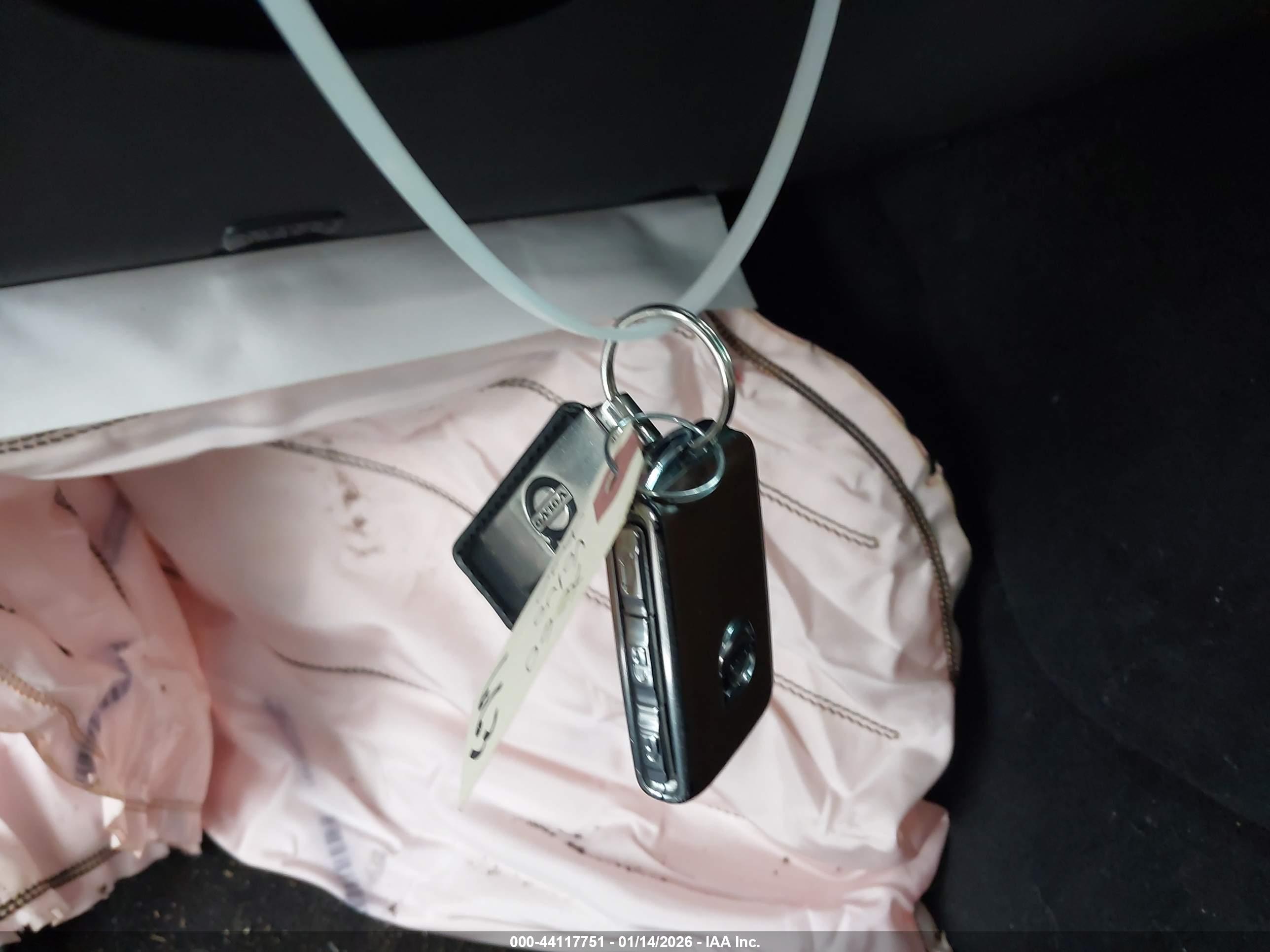 VOLVO XC60 image 11