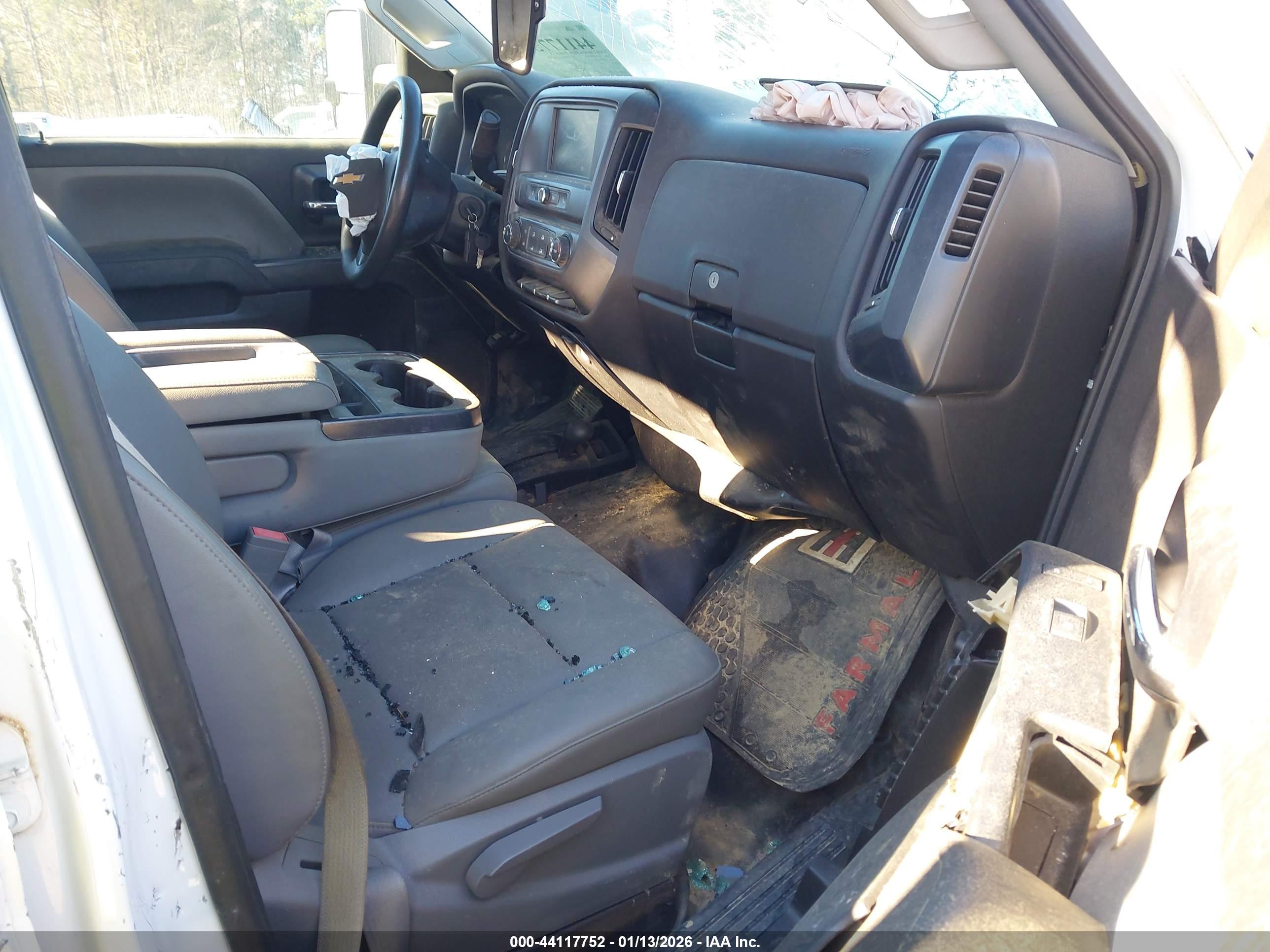CHEVROLET SILVERADO image 8