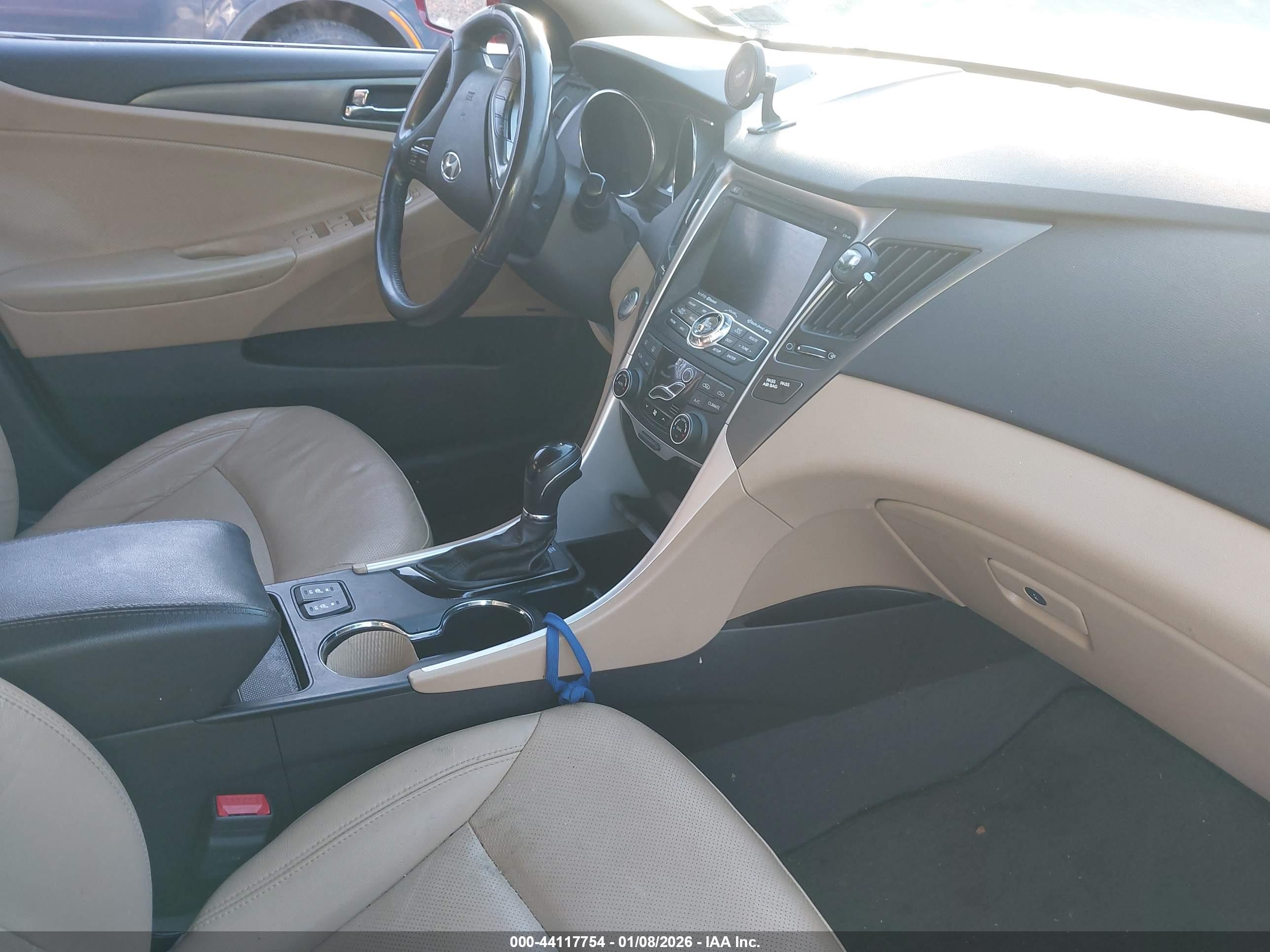 HYUNDAI SONATA image 5
