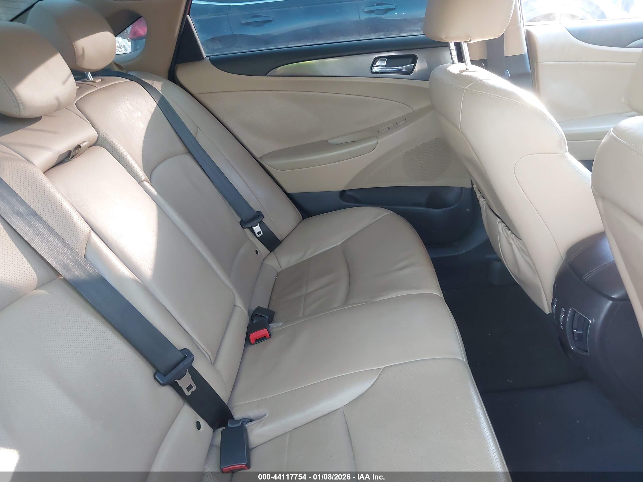 HYUNDAI SONATA image 8