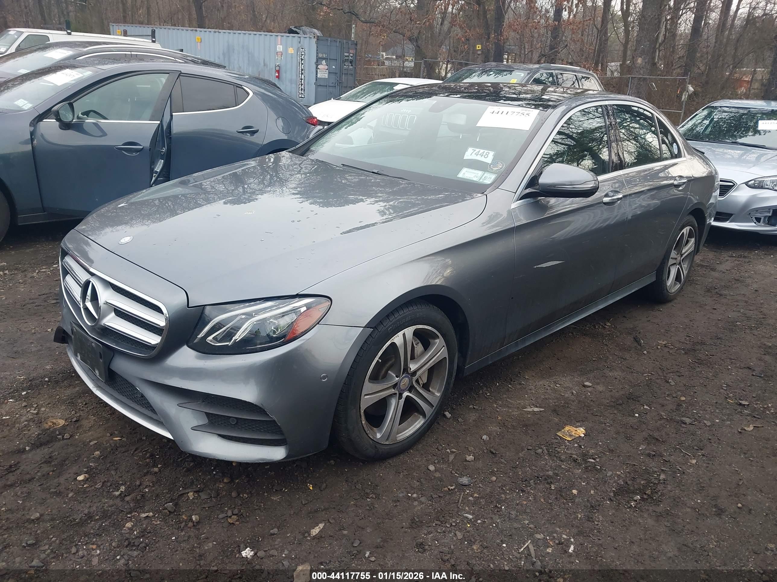 MERCEDES-BENZ E image 2